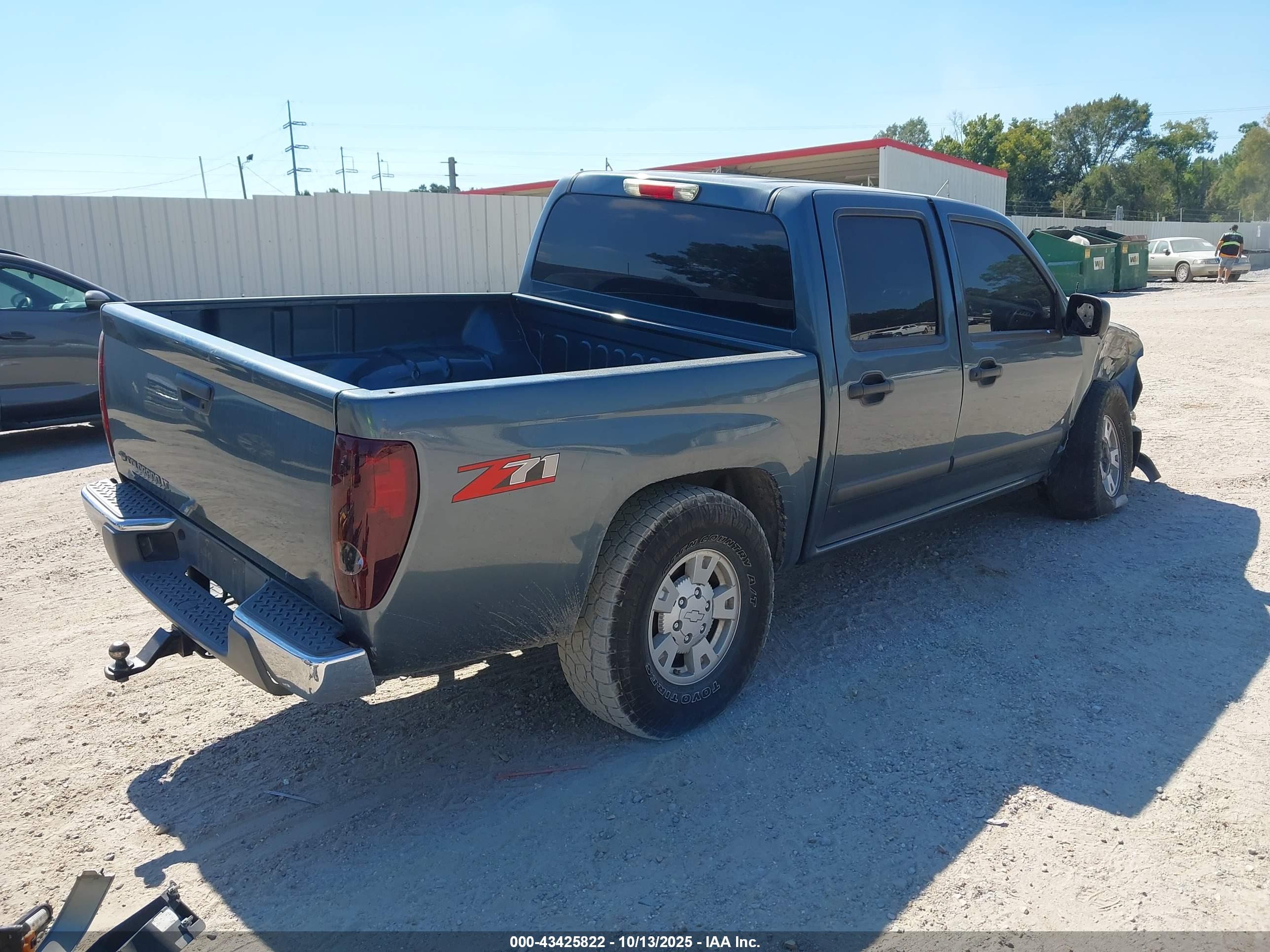 CHEVROLET COLORADO image 4