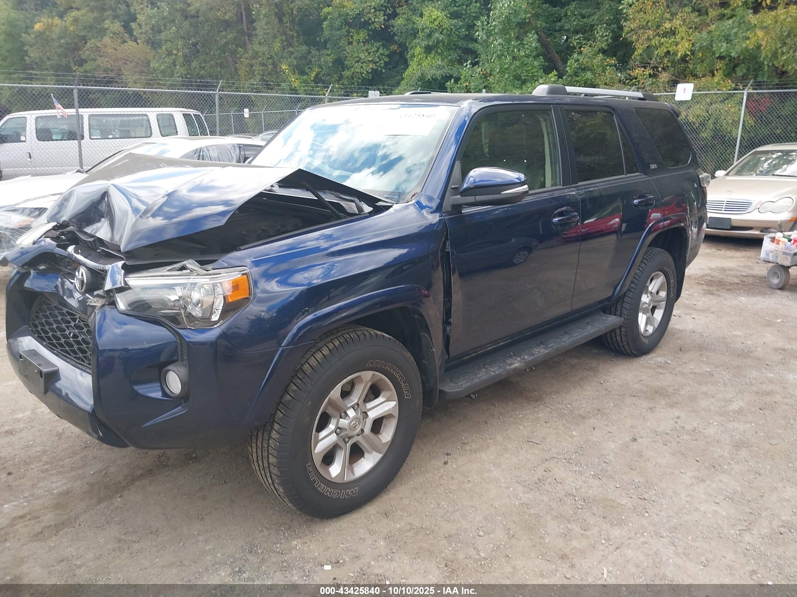 TOYOTA 4RUNNER image 2
