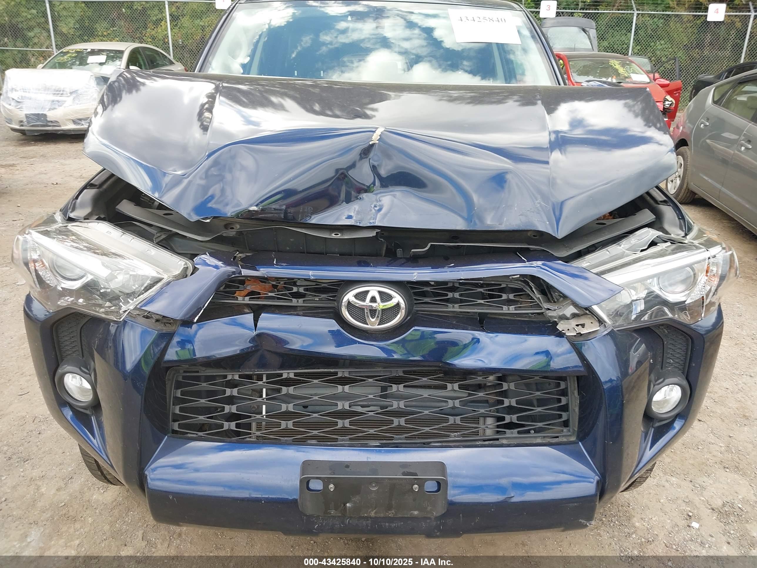 TOYOTA 4RUNNER image 6