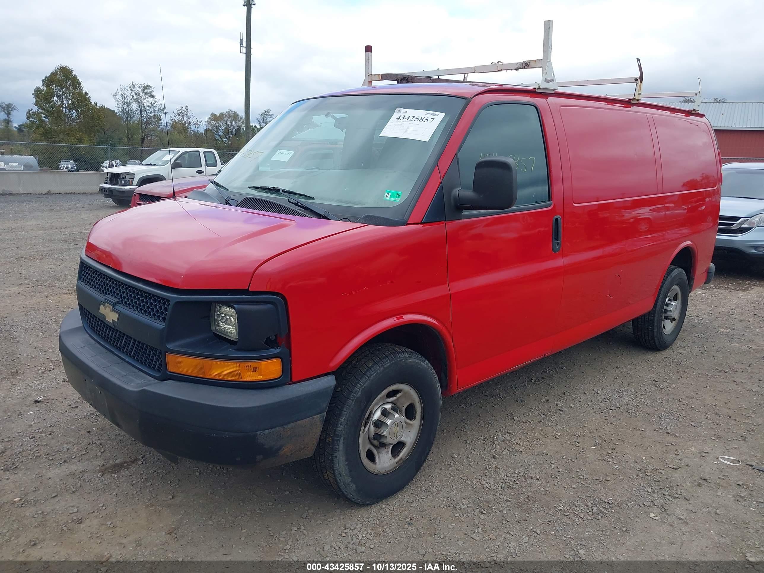 CHEVROLET EXPRESS image 2