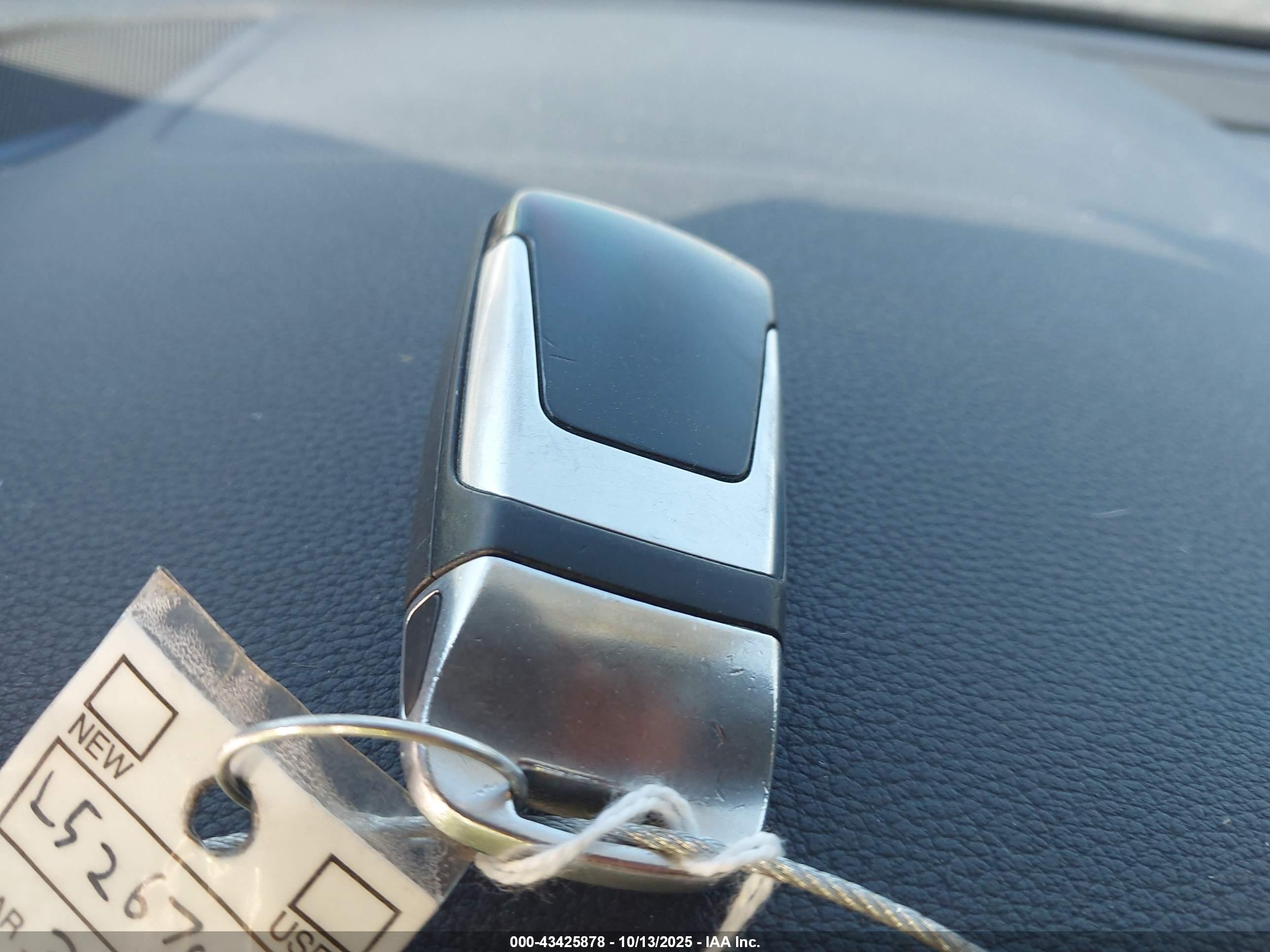 AUDI A4 image 11