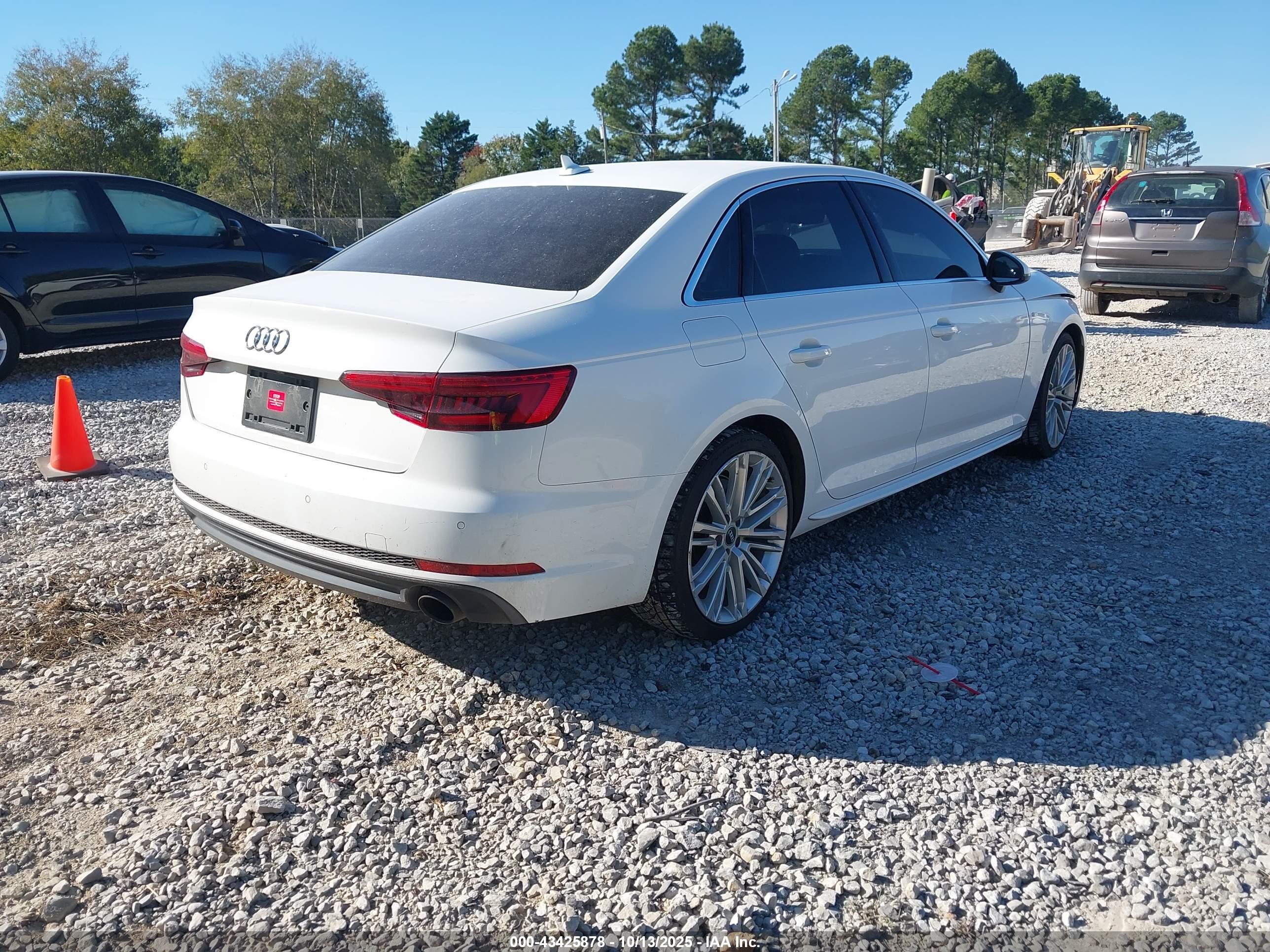 AUDI A4 image 4