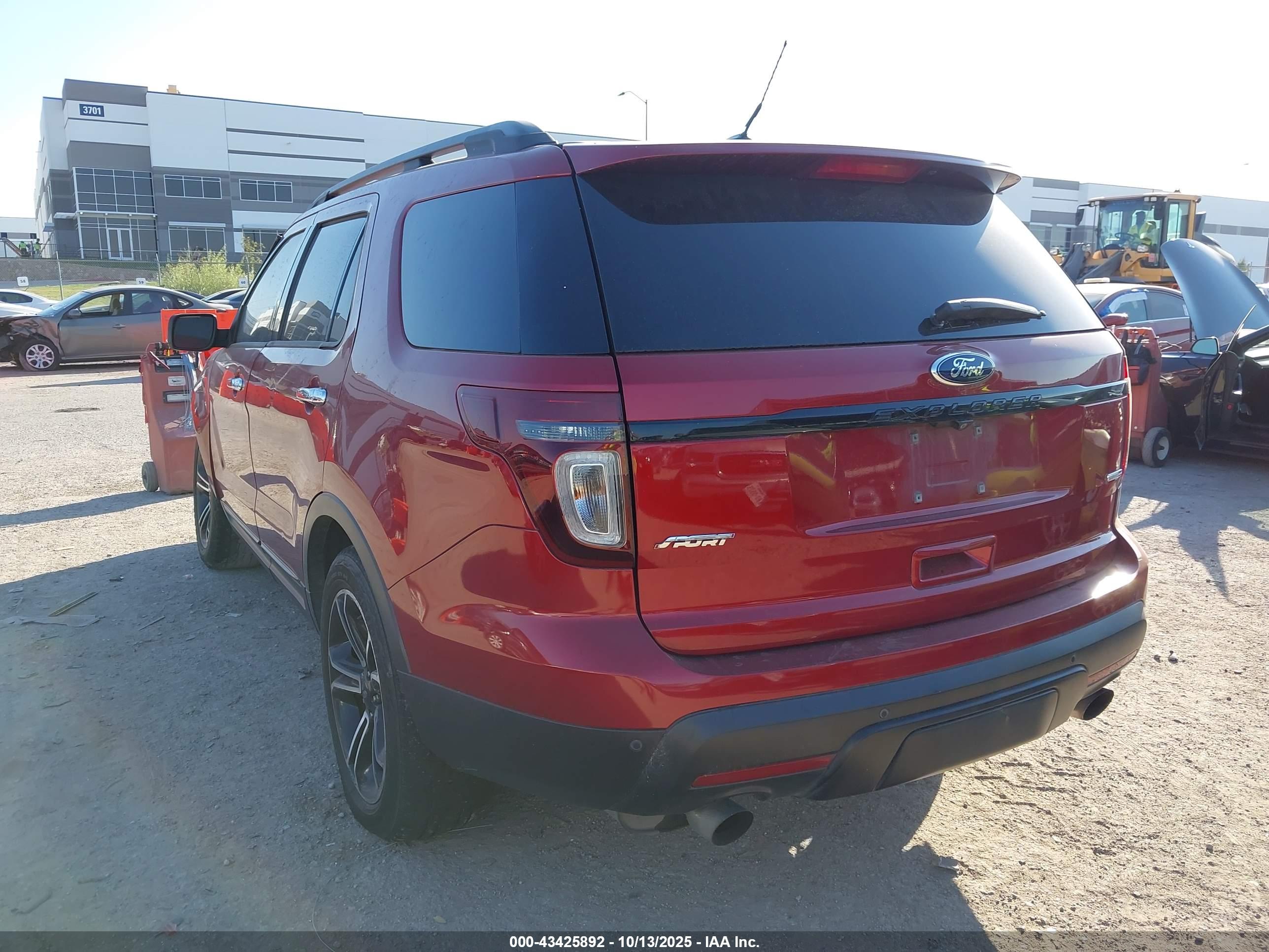 FORD EXPLORER image 3