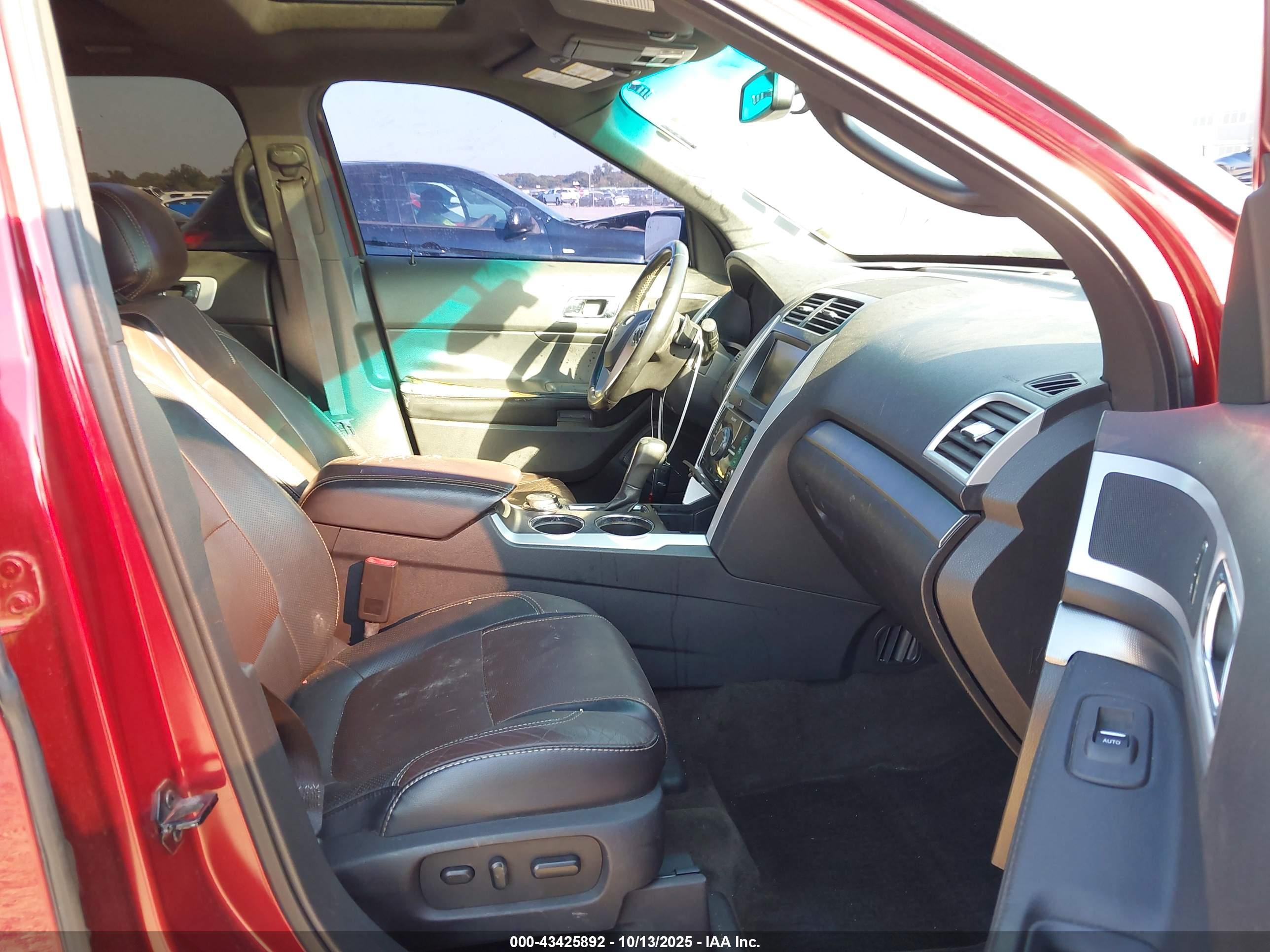 FORD EXPLORER image 5