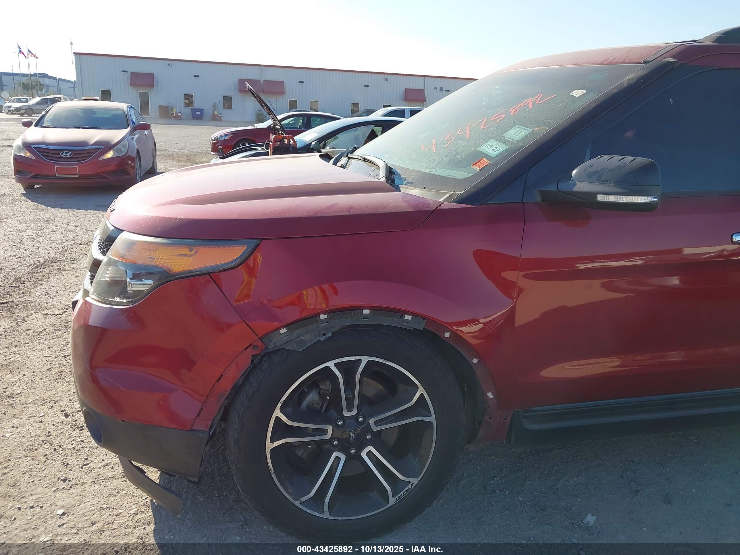 FORD EXPLORER image 6