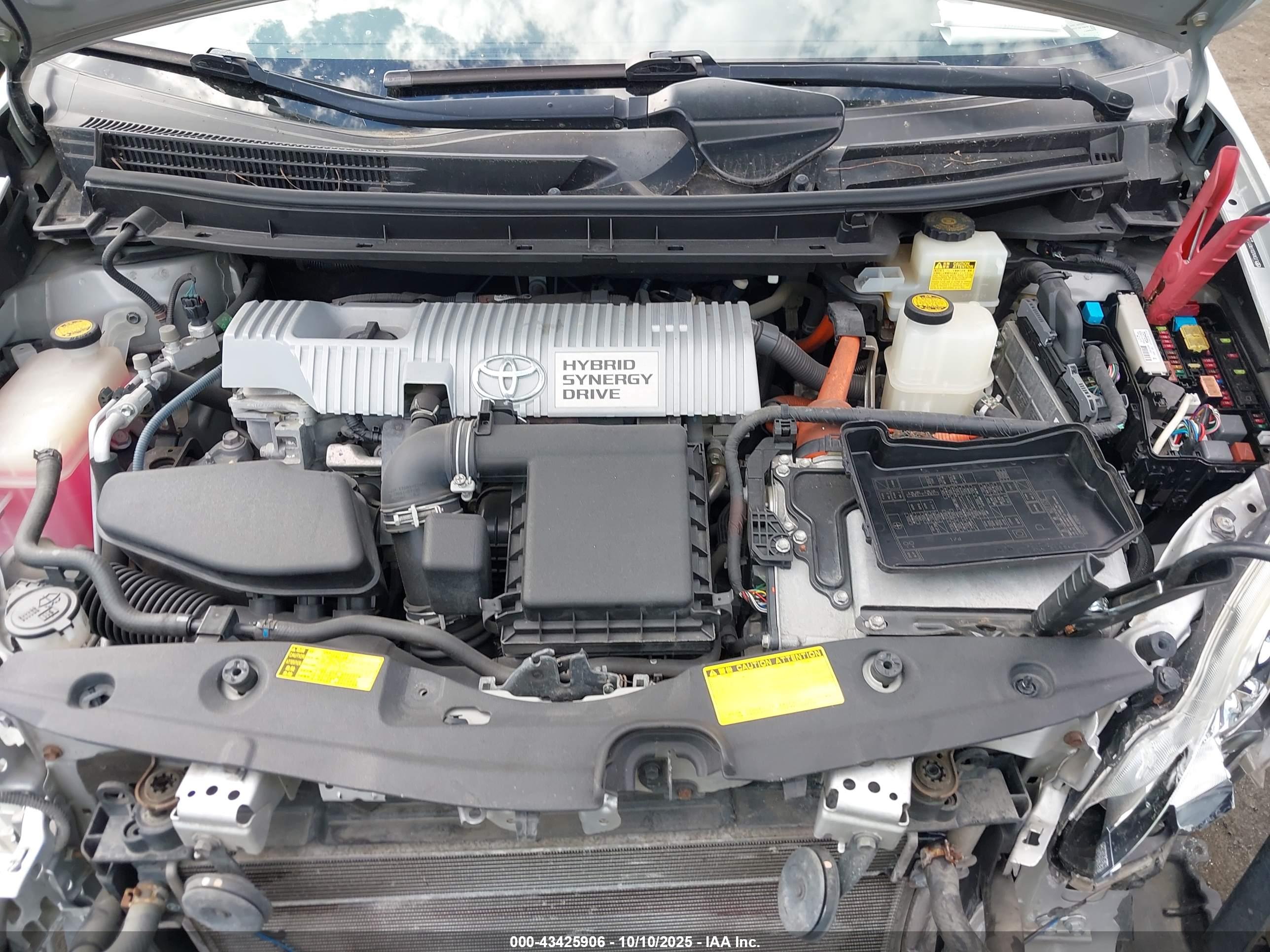 TOYOTA PRIUS image 10