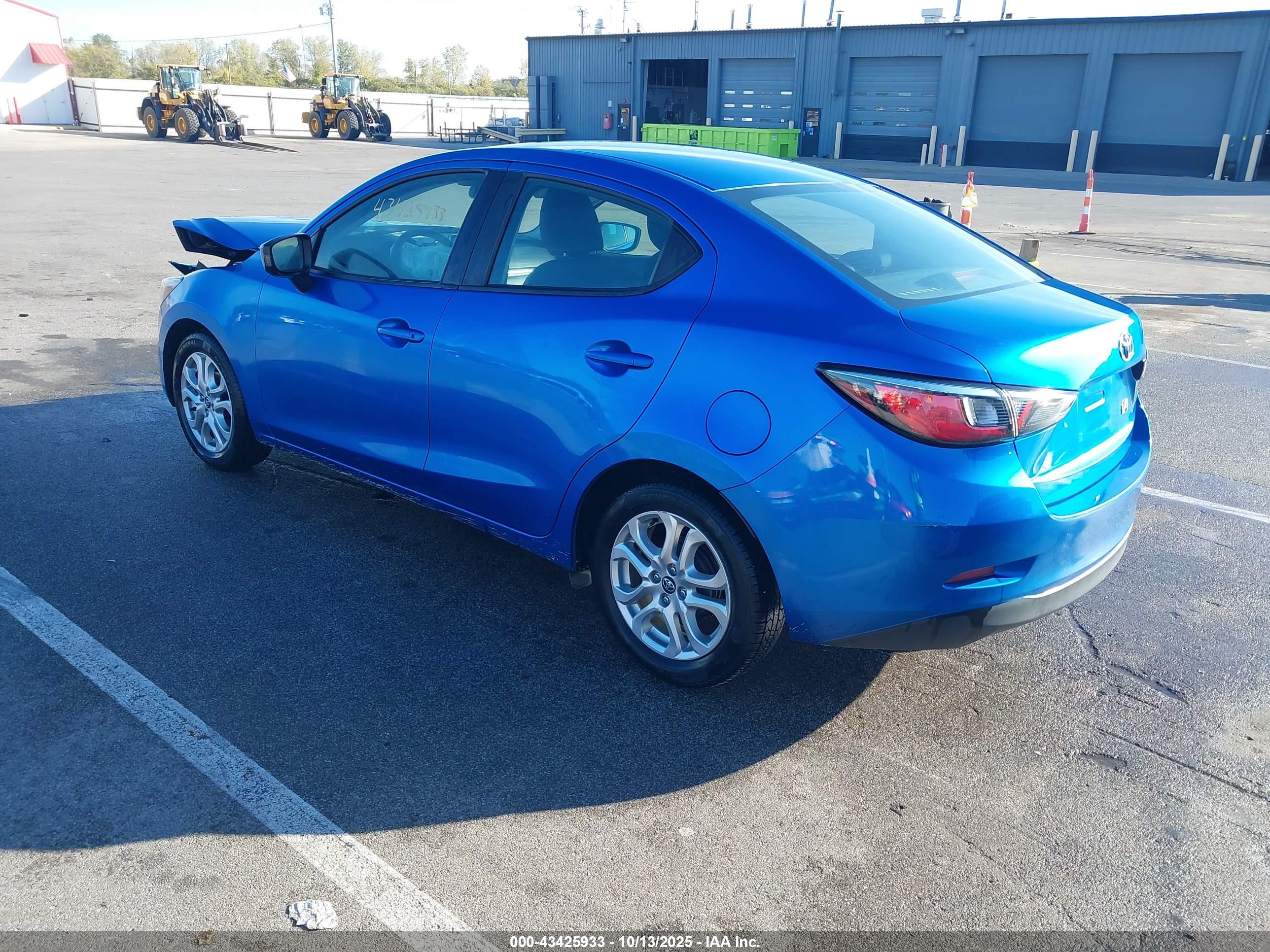 TOYOTA YARIS image 3