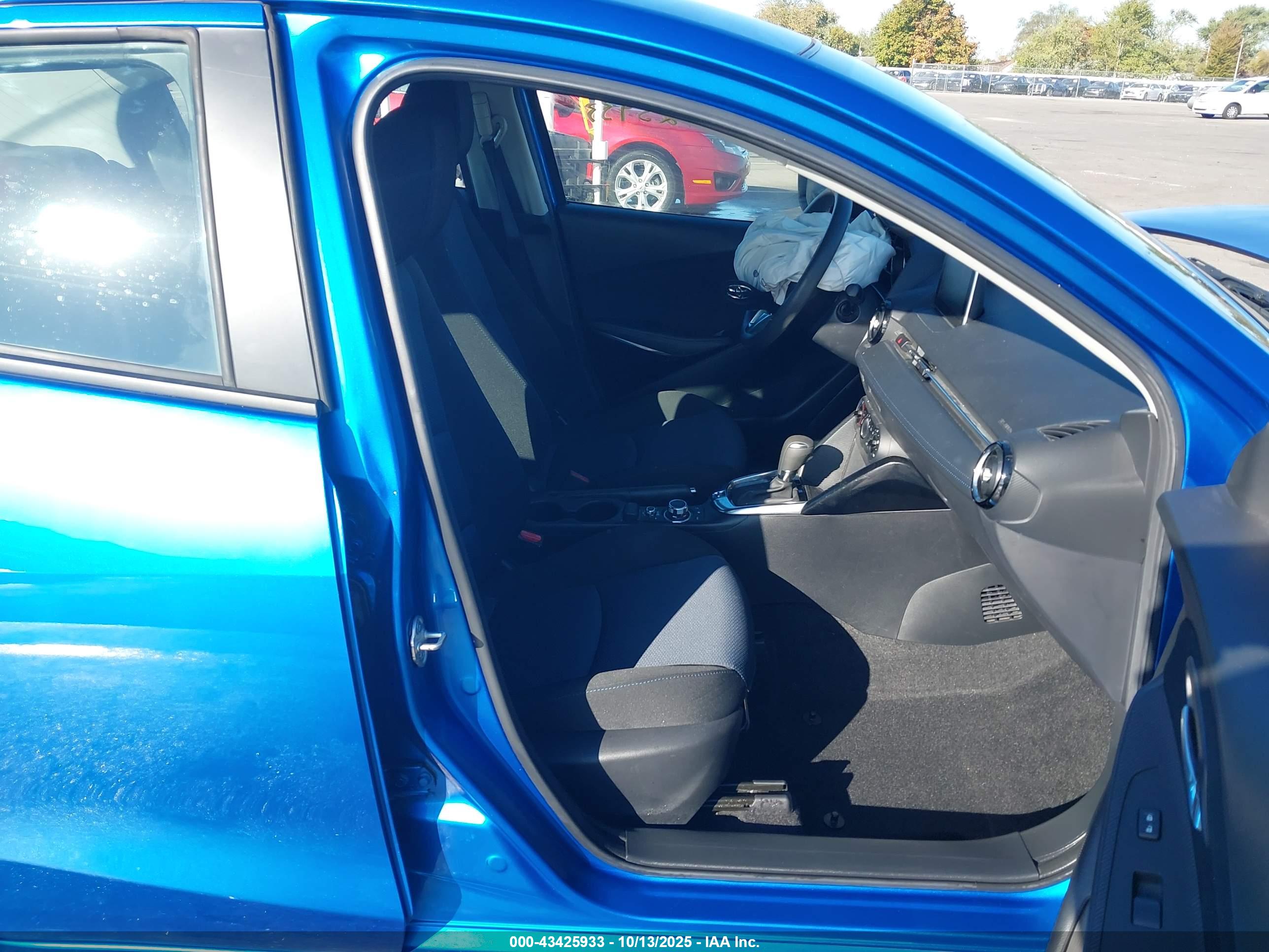 TOYOTA YARIS image 5