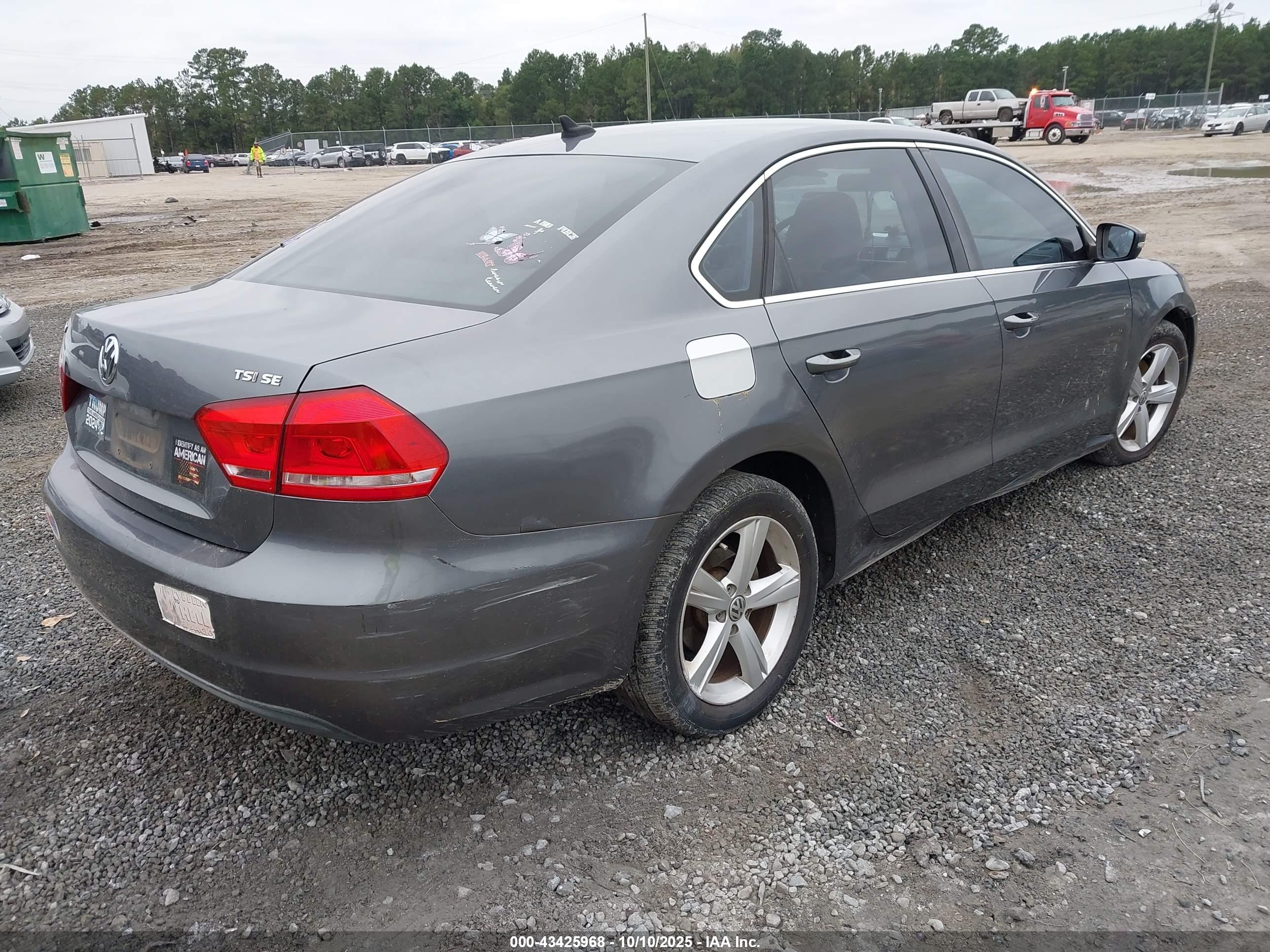 VOLKSWAGEN PASSAT image 4