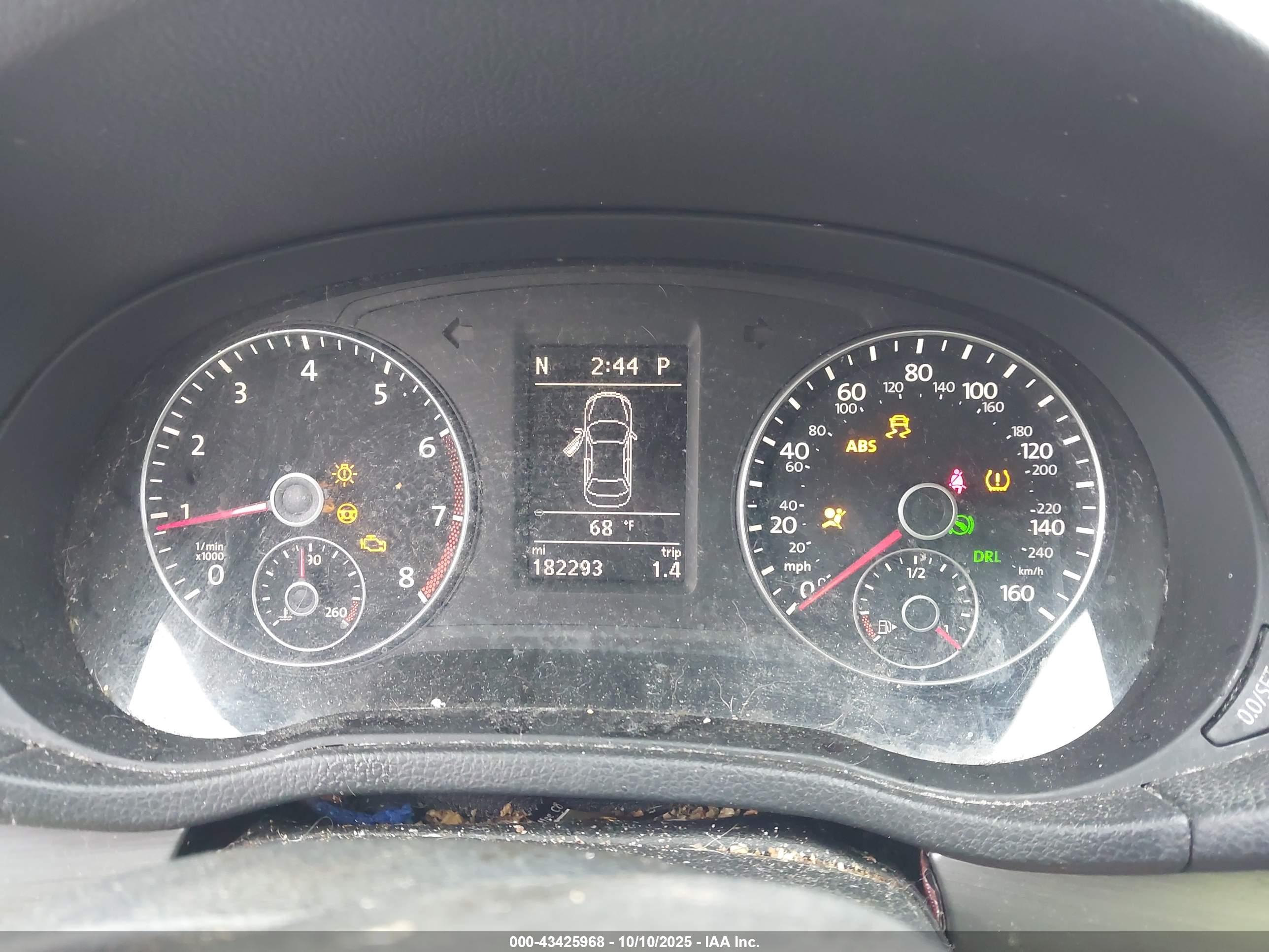 VOLKSWAGEN PASSAT image 7