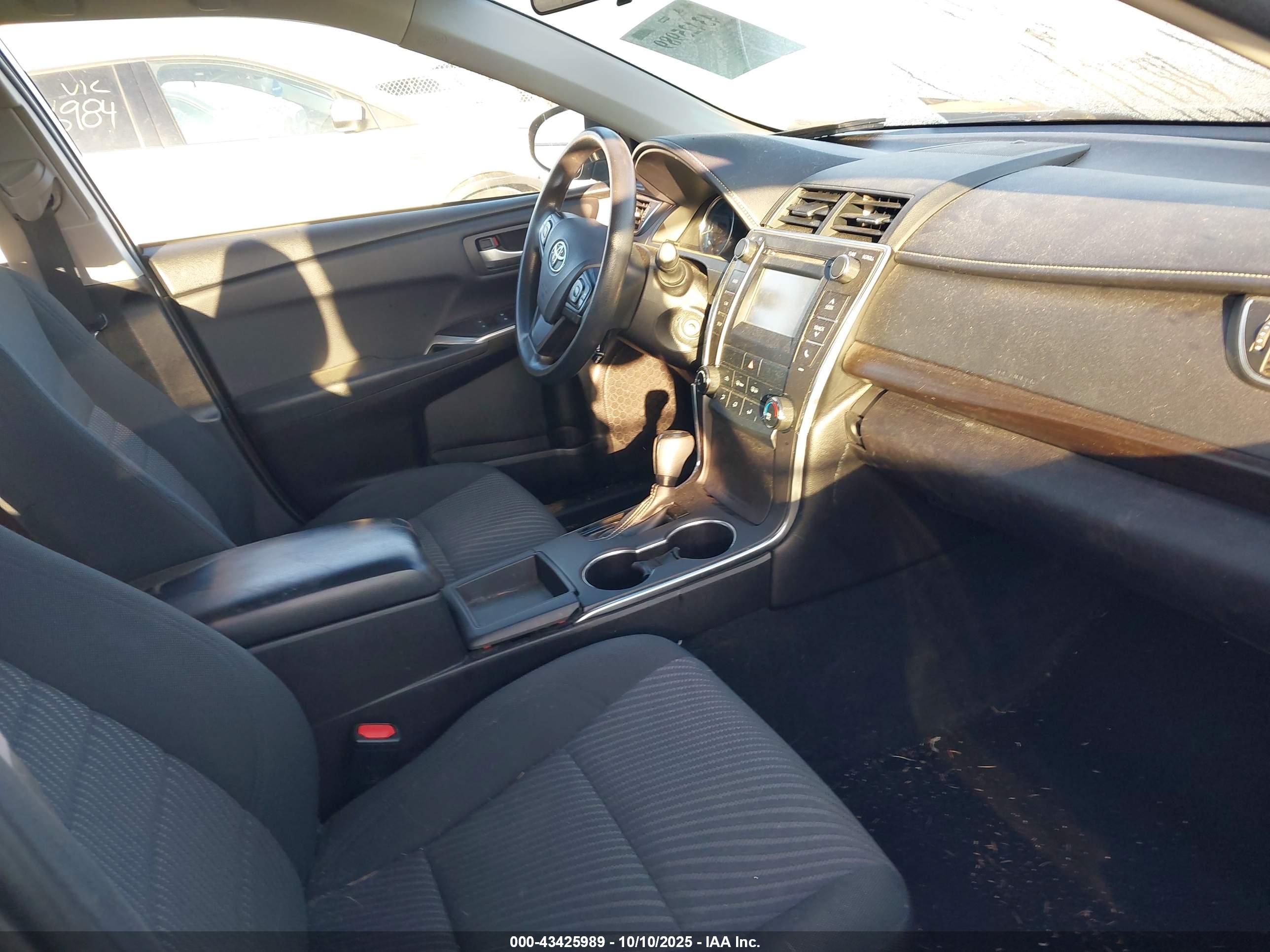 TOYOTA CAMRY image 5