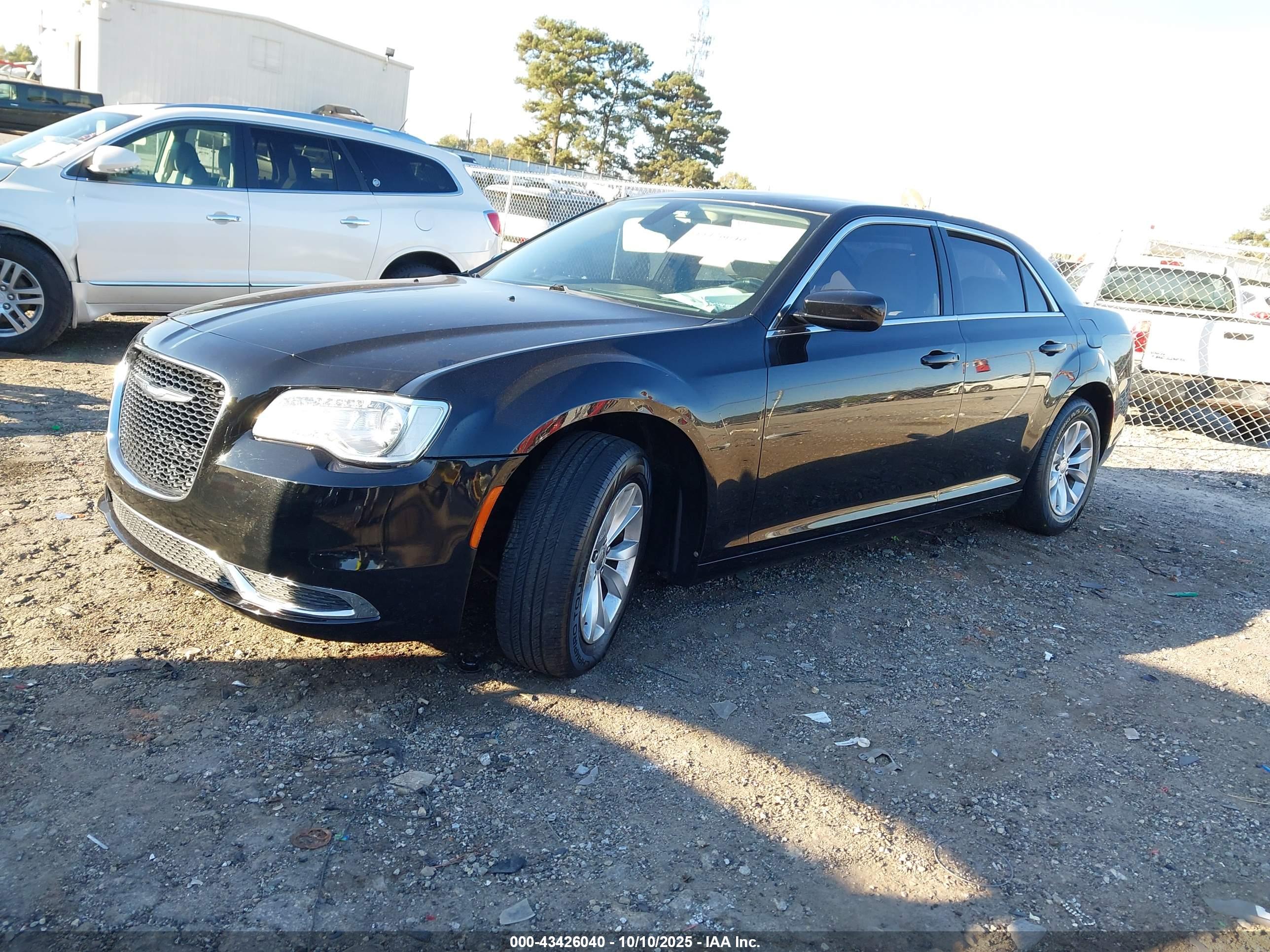 CHRYSLER 300 image 2