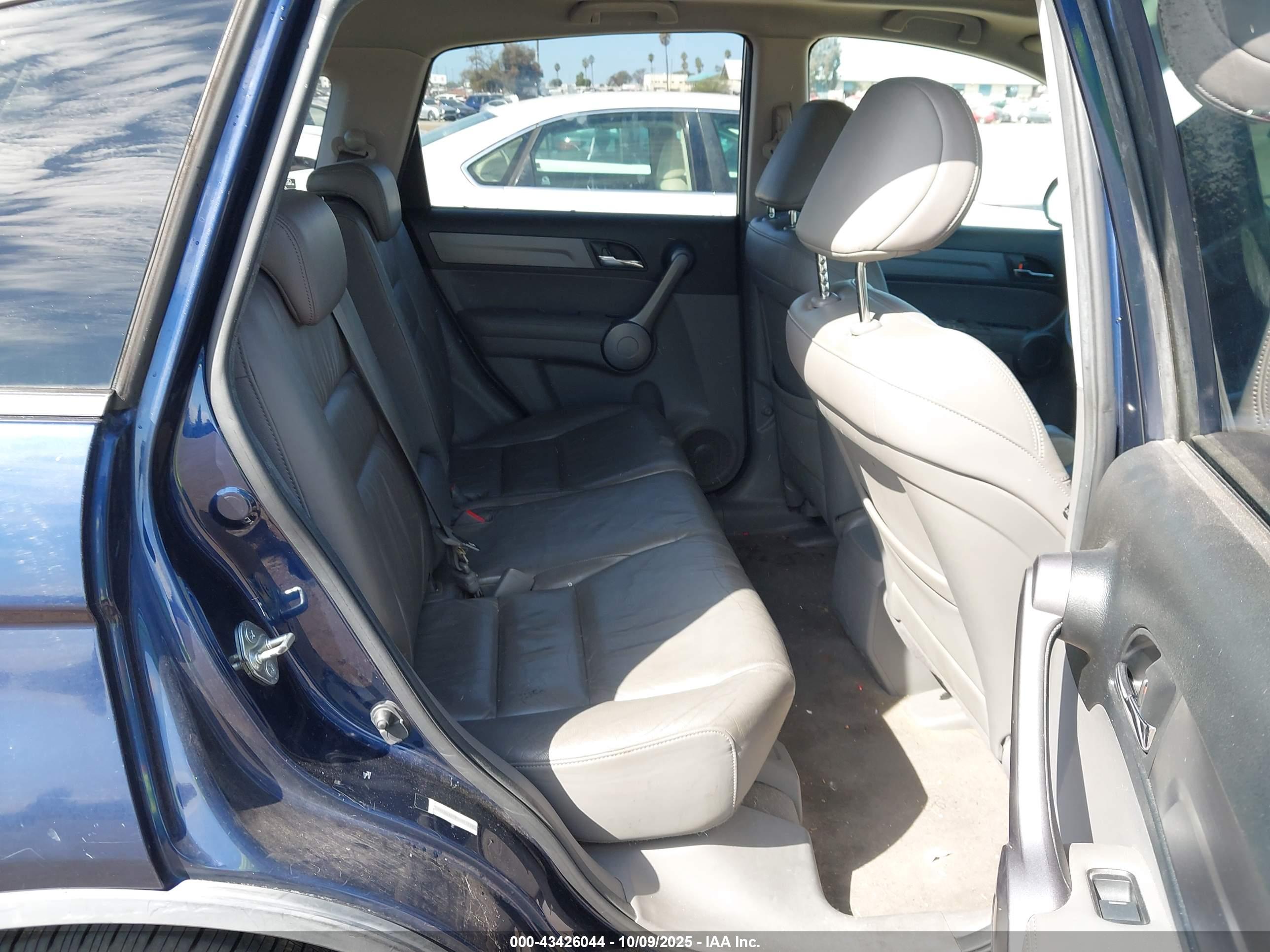 HONDA CR-V image 8