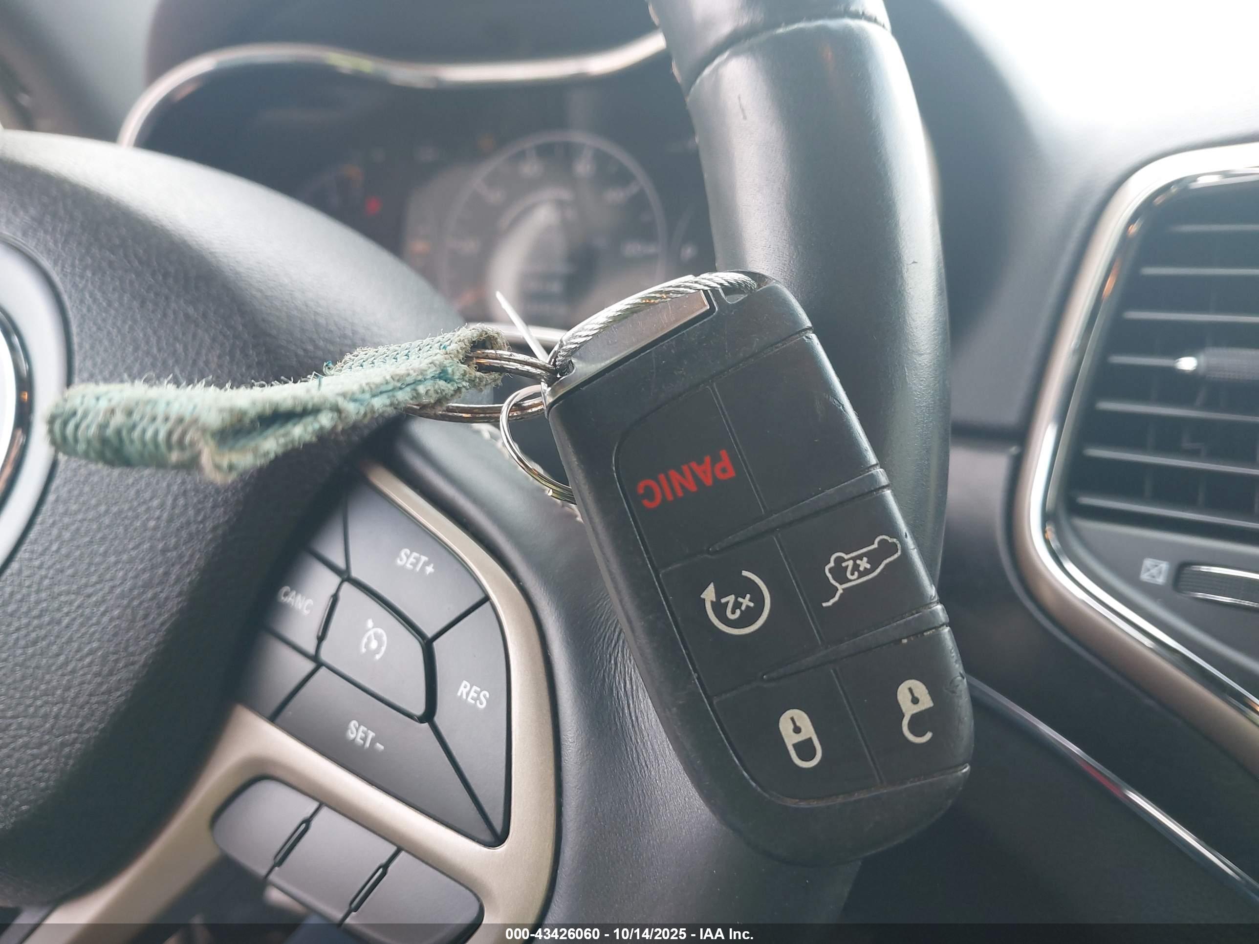 JEEP GRAND image 11