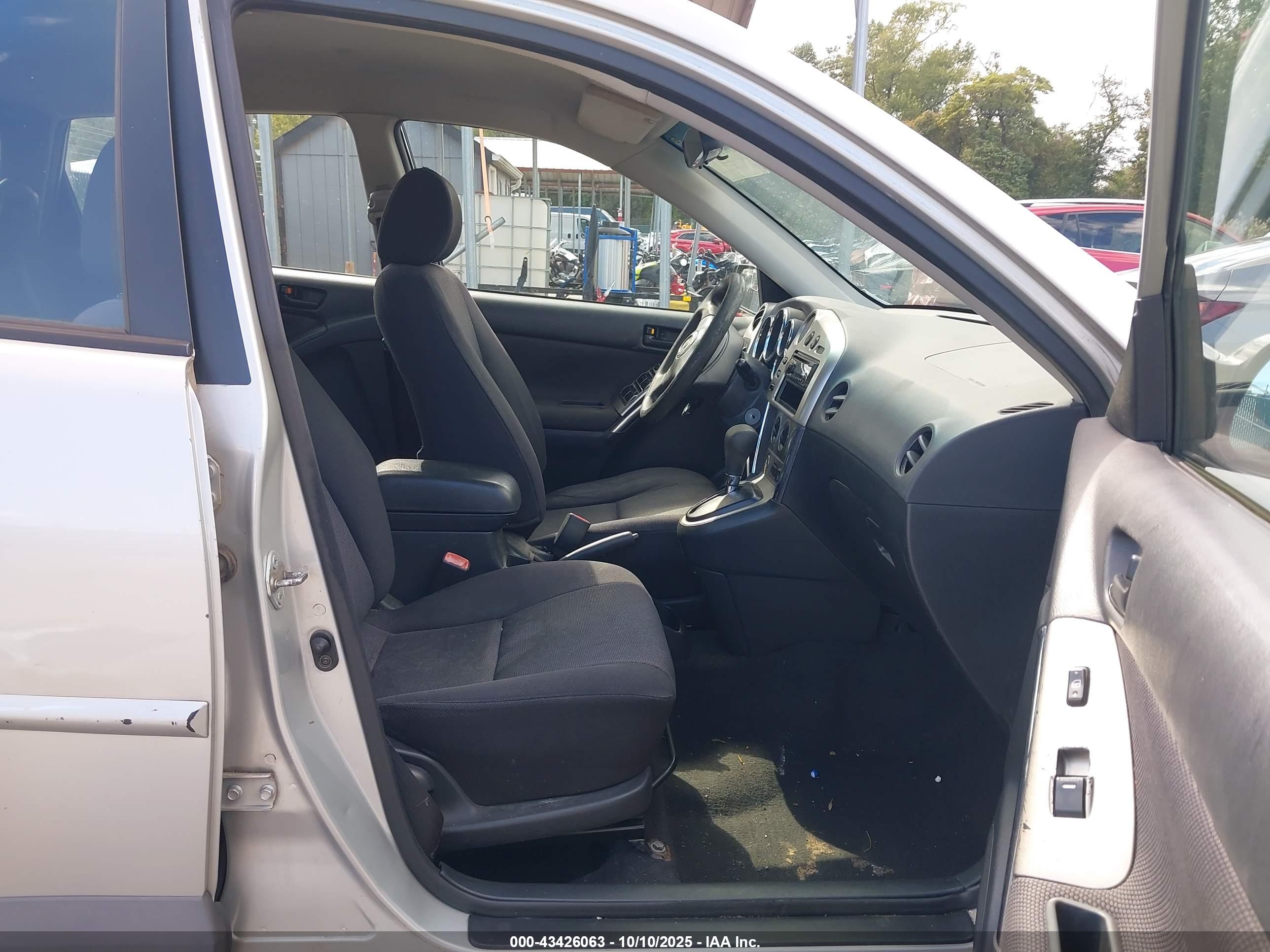 PONTIAC VIBE image 5