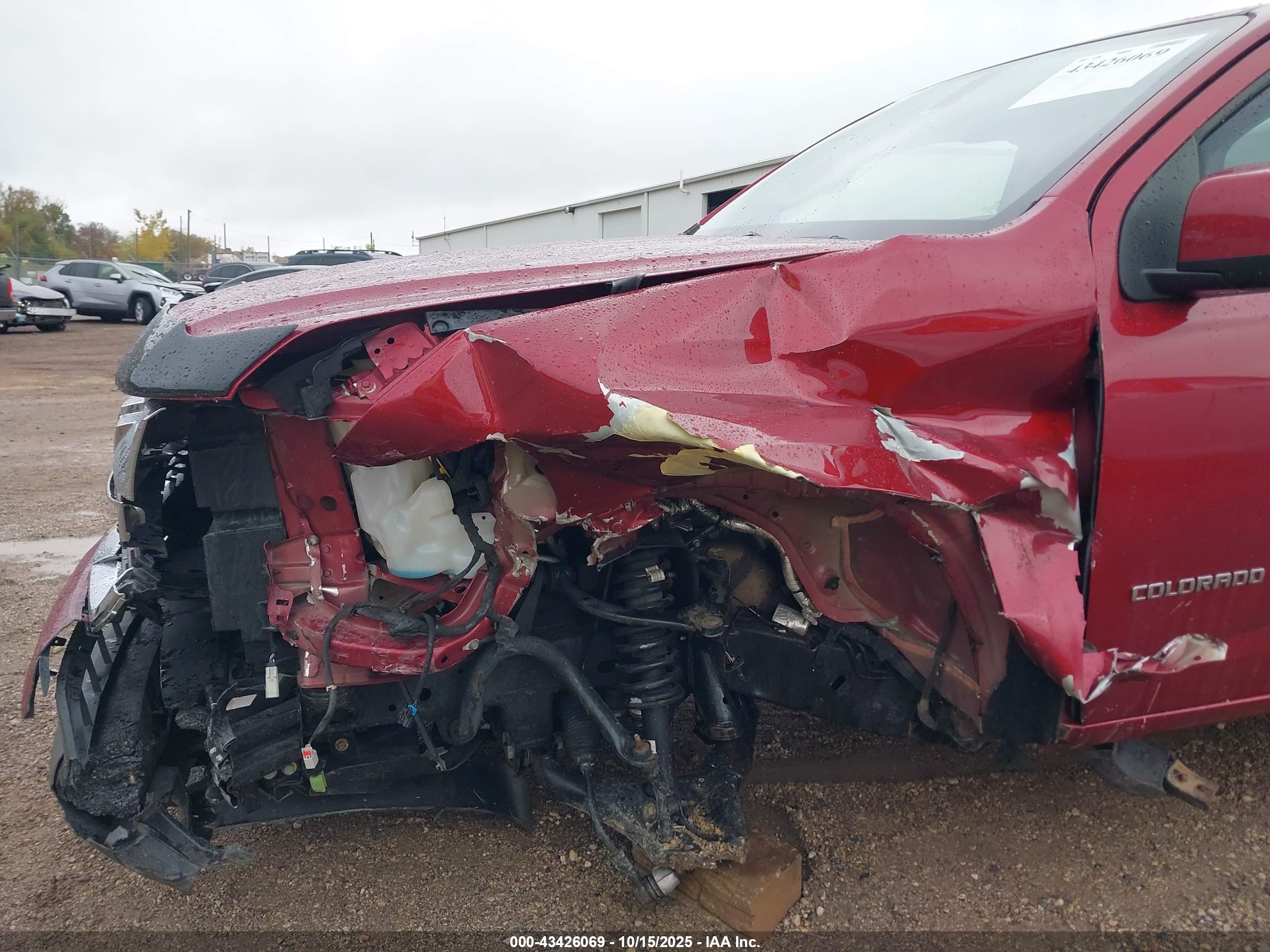 CHEVROLET COLORADO image 6