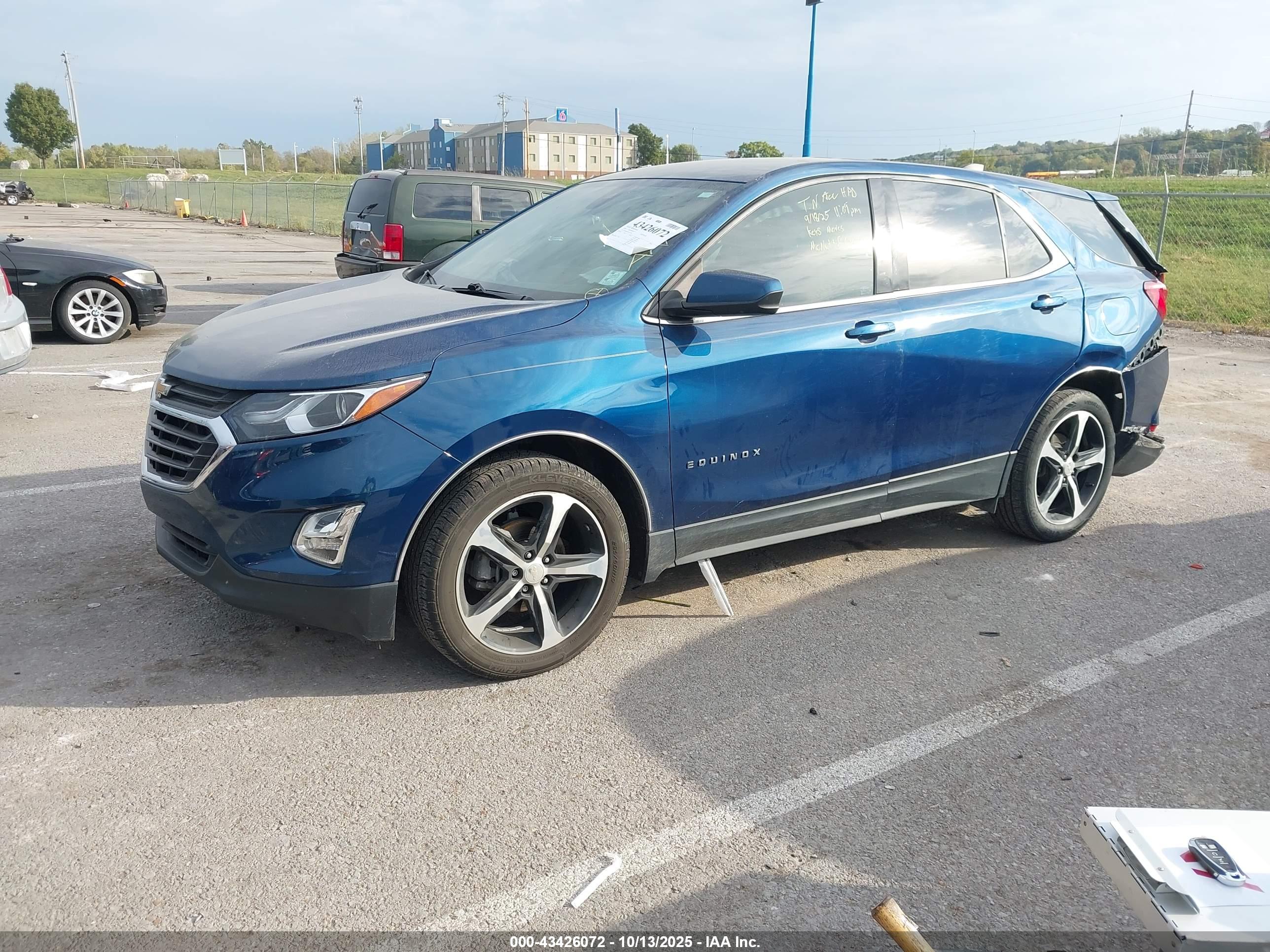 CHEVROLET EQUINOX image 2