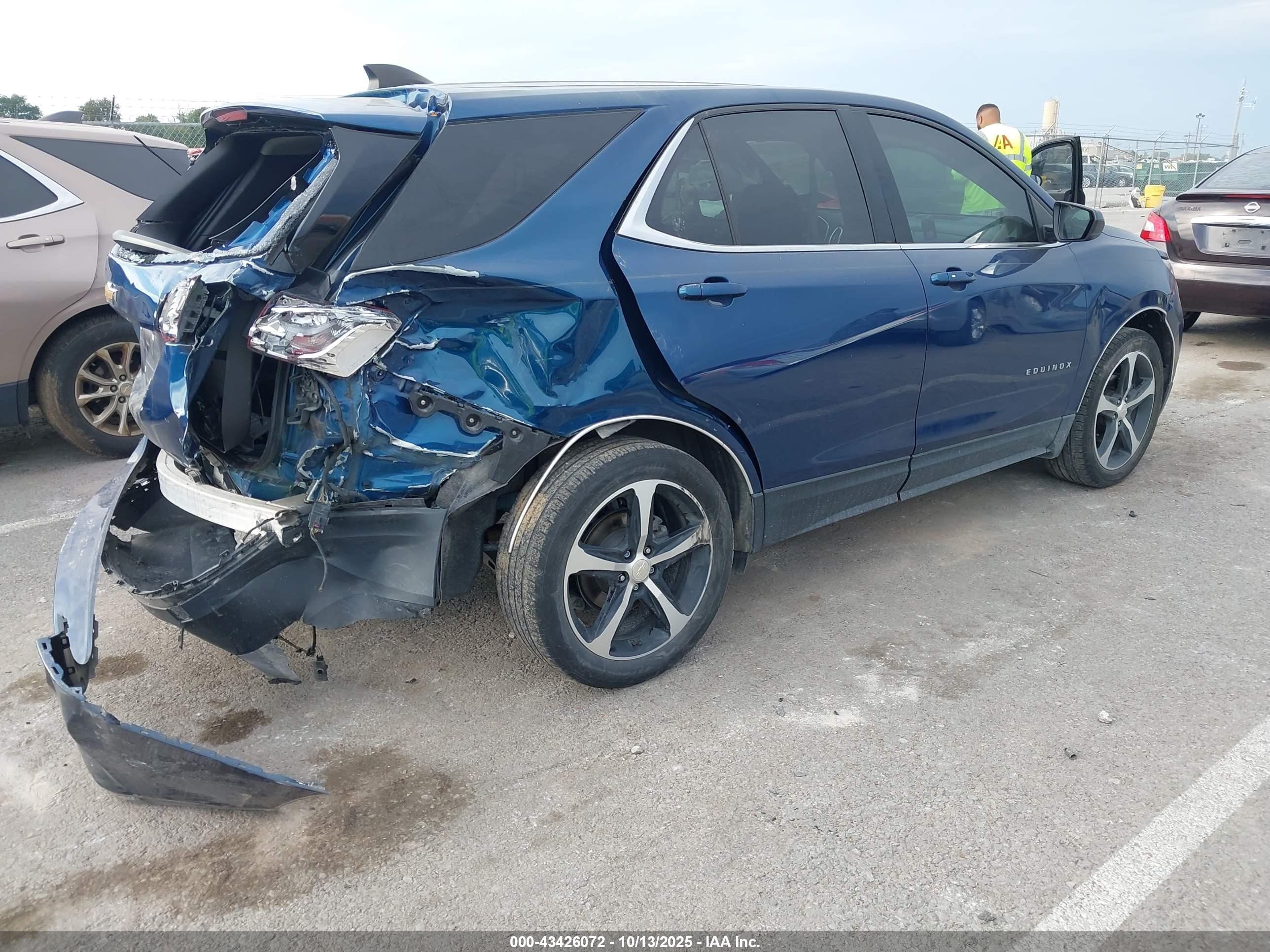 CHEVROLET EQUINOX image 4