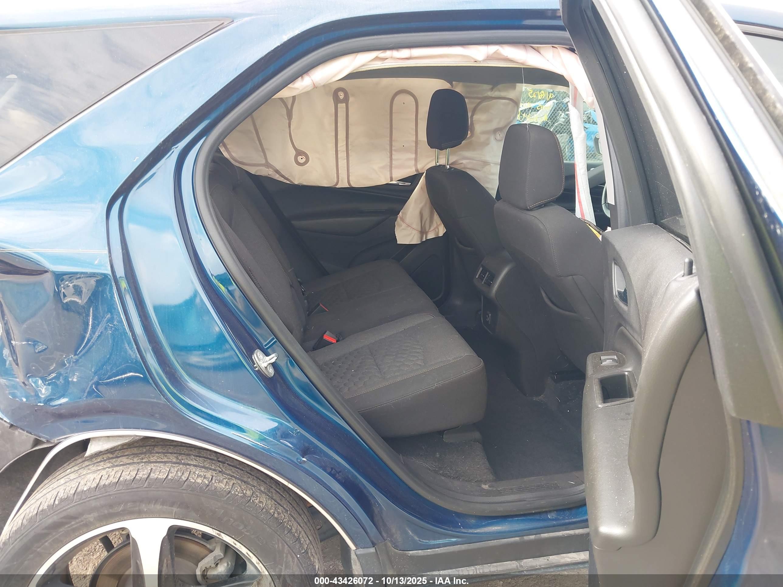 CHEVROLET EQUINOX image 8