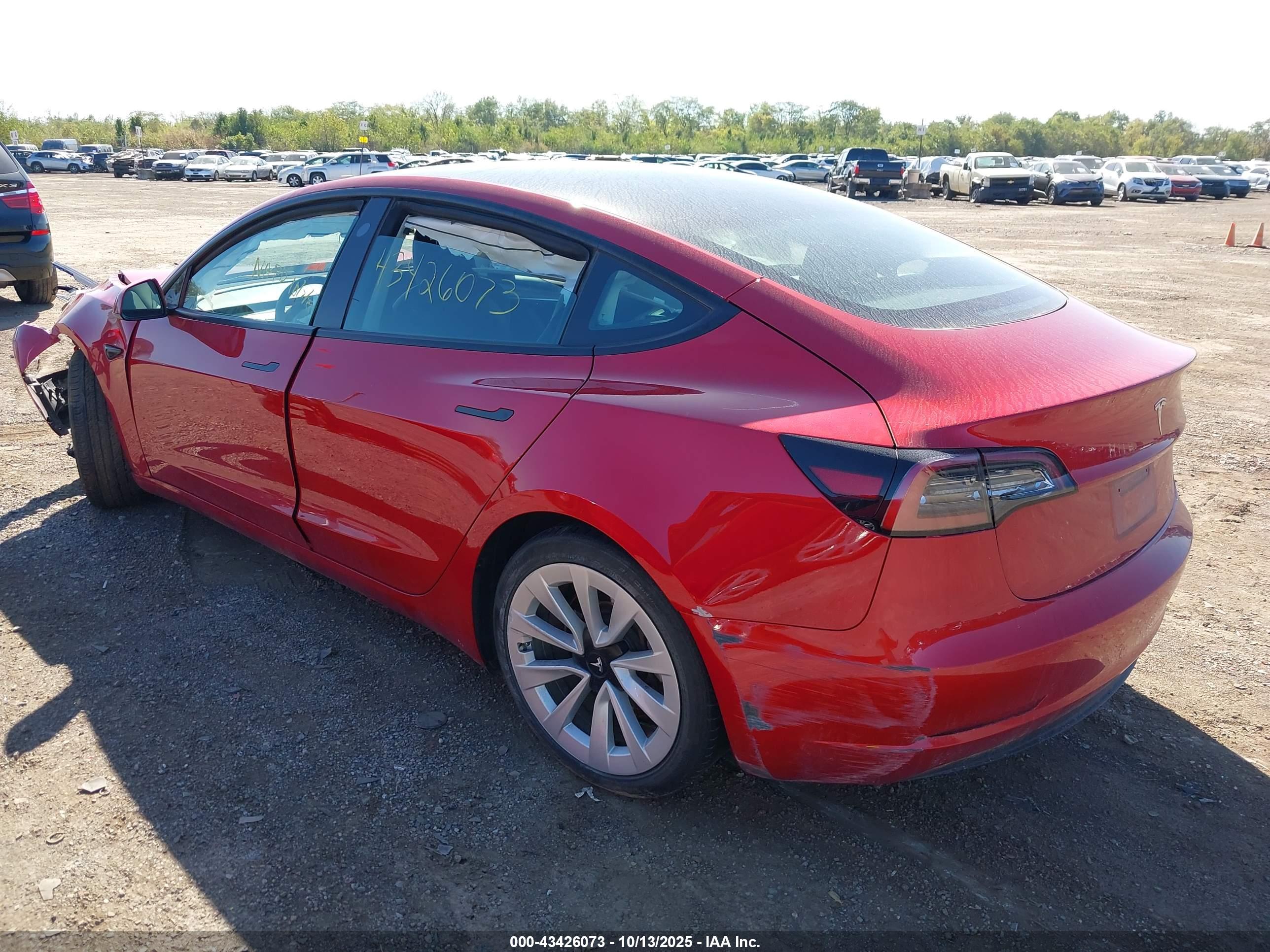 TESLA MODEL image 3