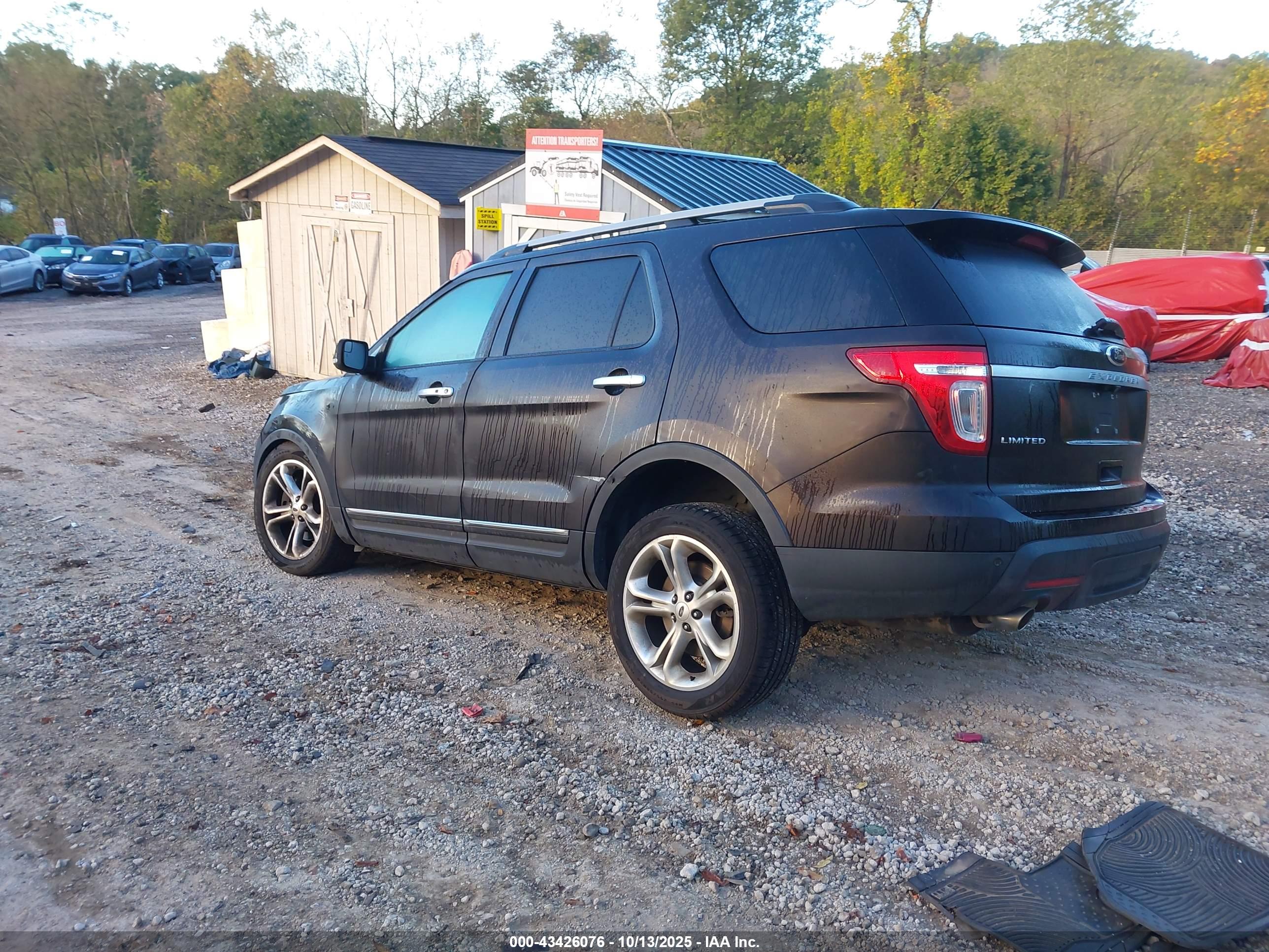 FORD EXPLORER image 3