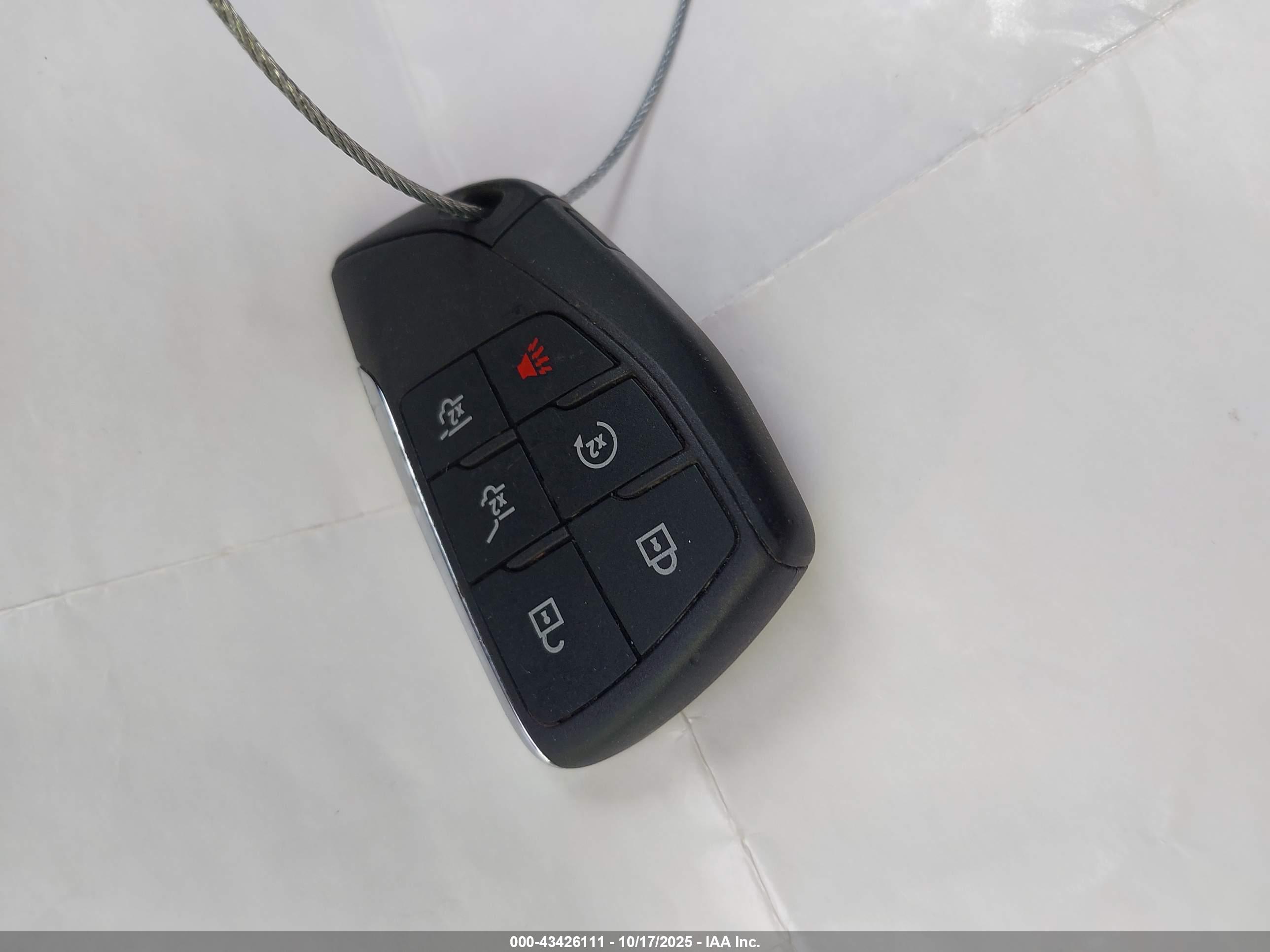 GMC YUKON image 11