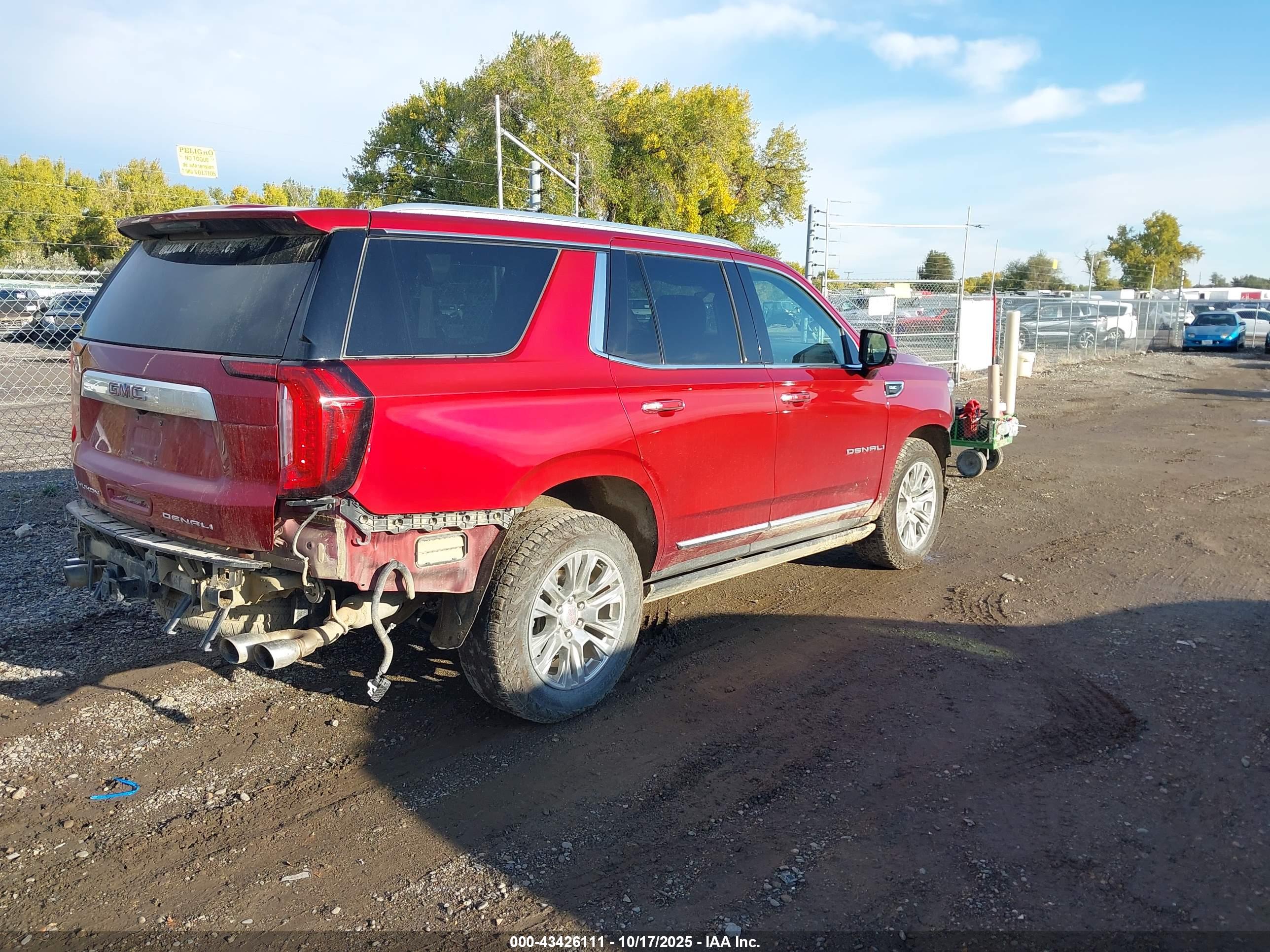 GMC YUKON image 4