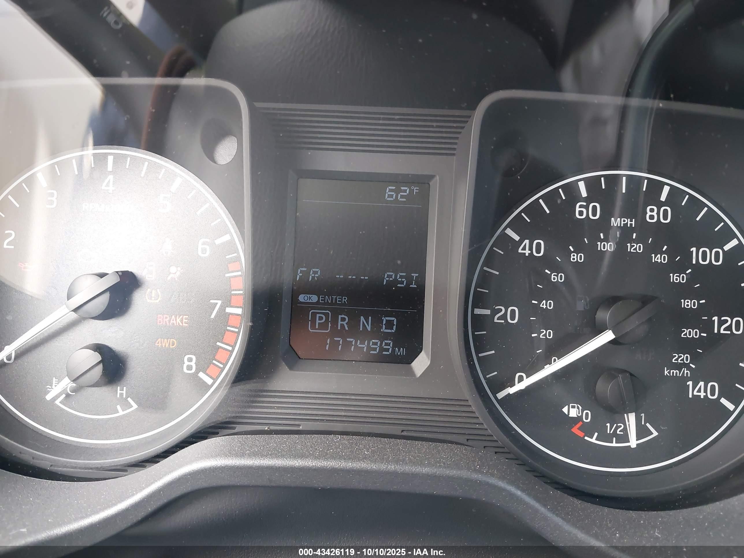 NISSAN TITAN image 7