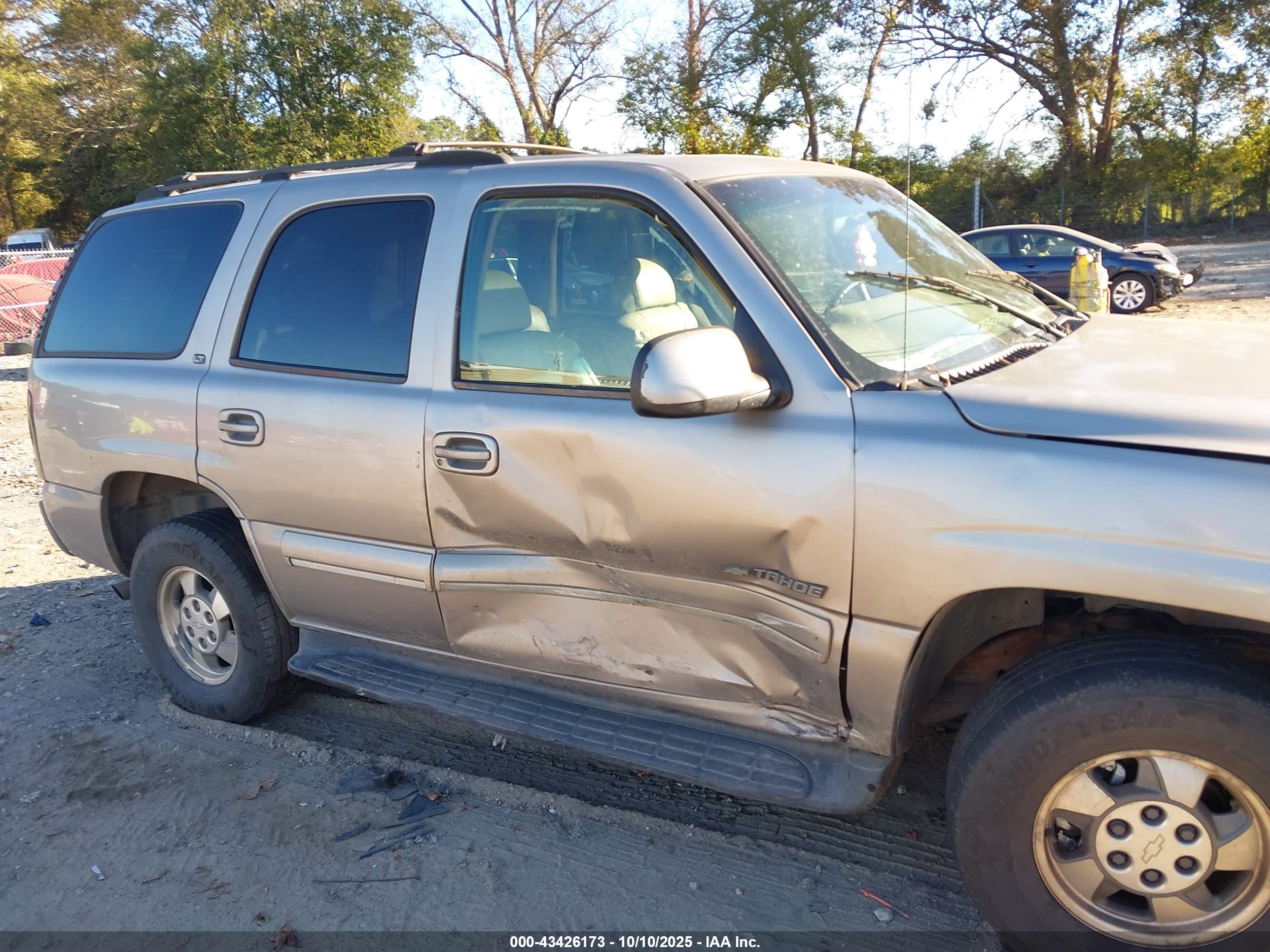 CHEVROLET TAHOE image 6