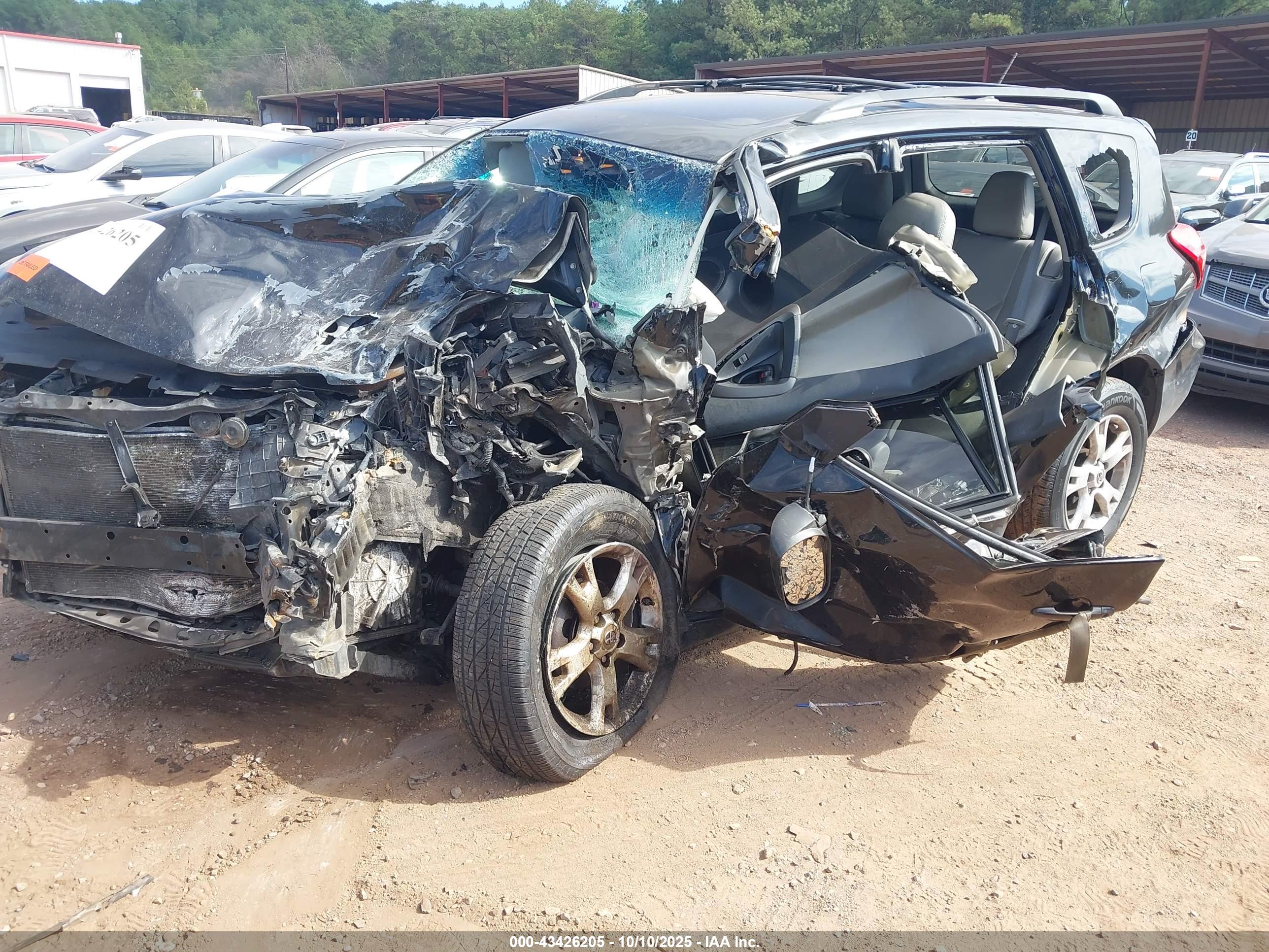 TOYOTA RAV4 image 2