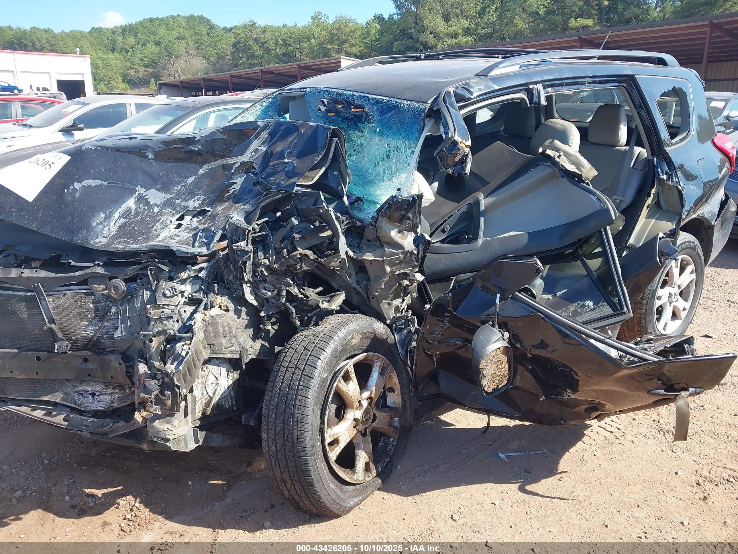 TOYOTA RAV4 image 6