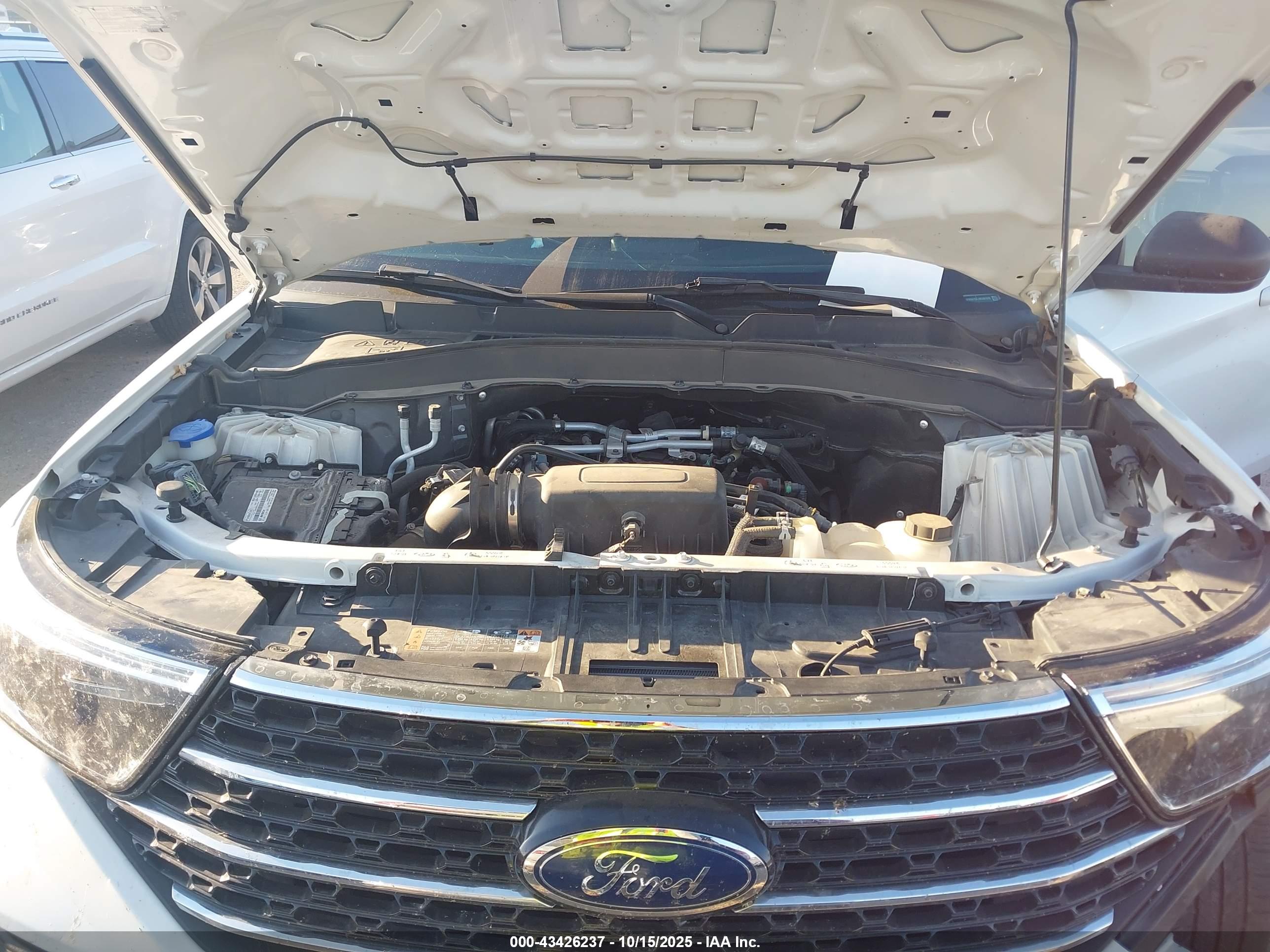 FORD EXPLORER image 10