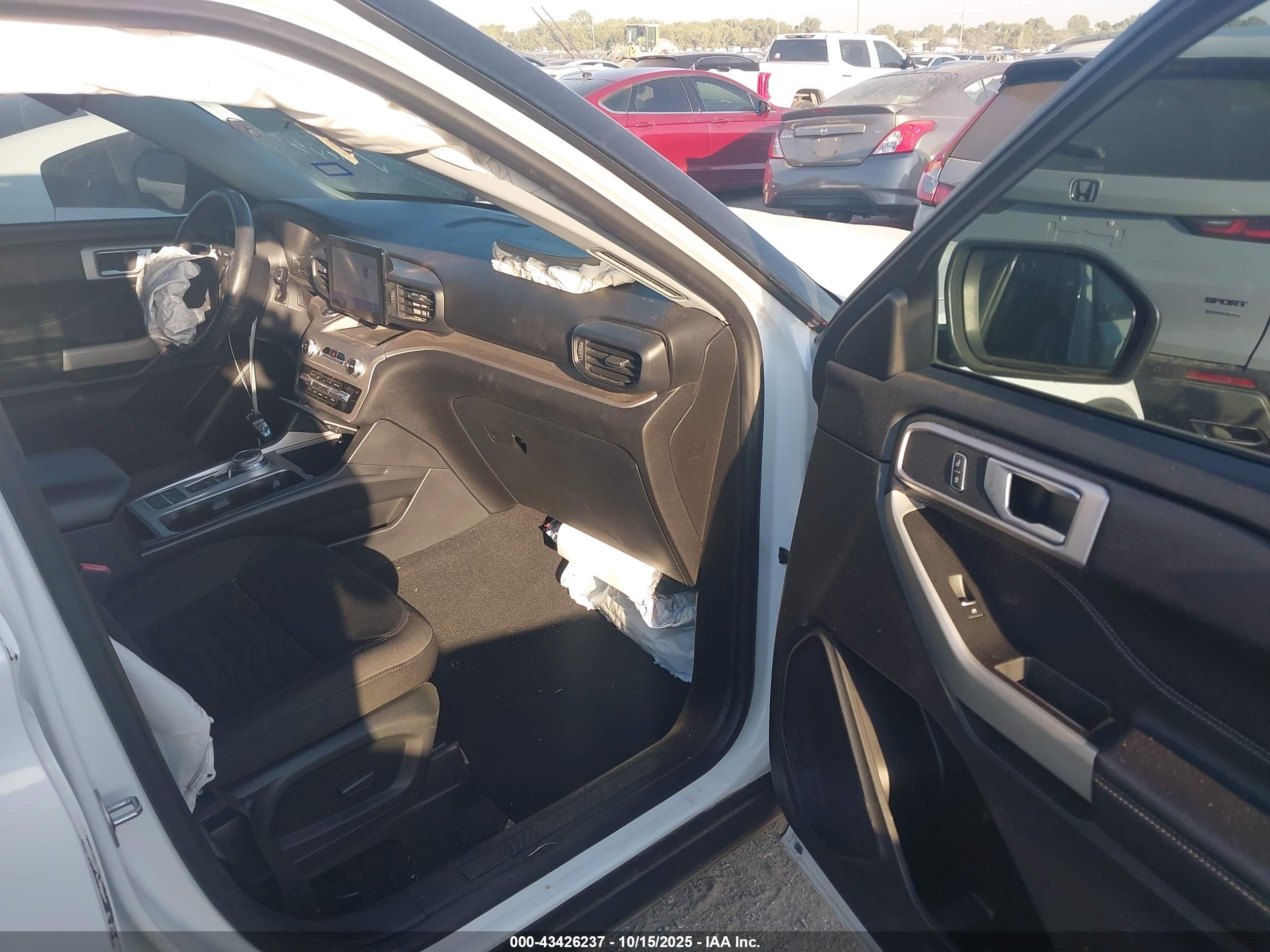 FORD EXPLORER image 5