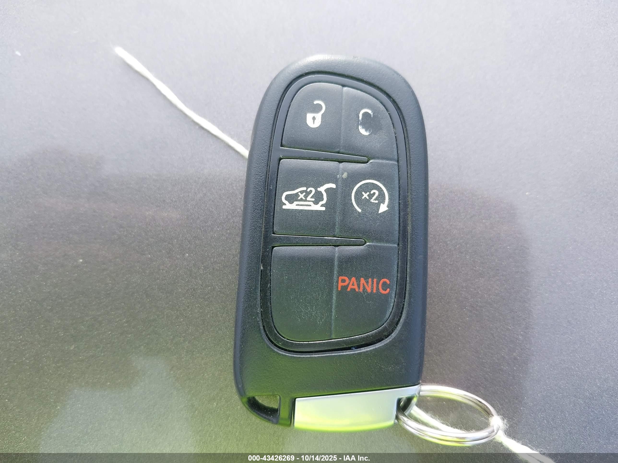 JEEP CHEROKEE image 11