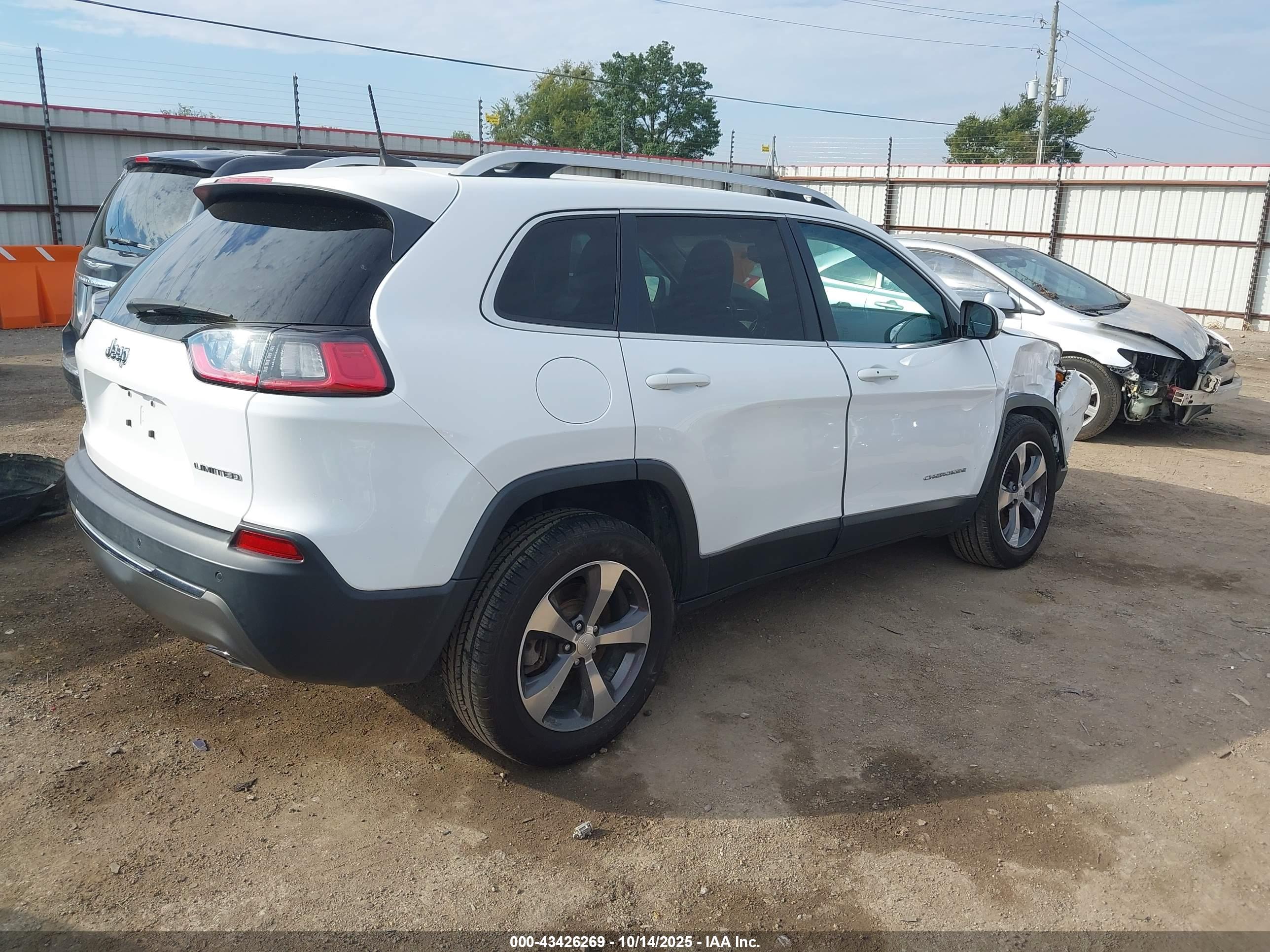 JEEP CHEROKEE image 4