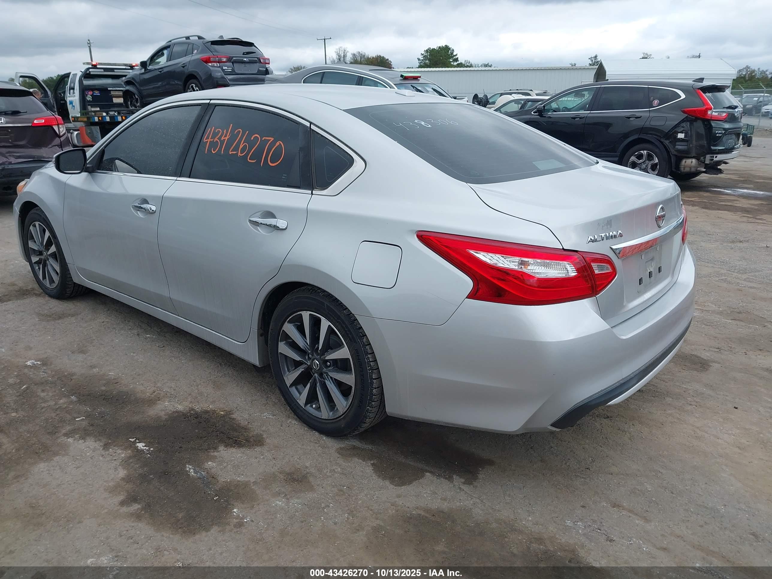 NISSAN ALTIMA image 3