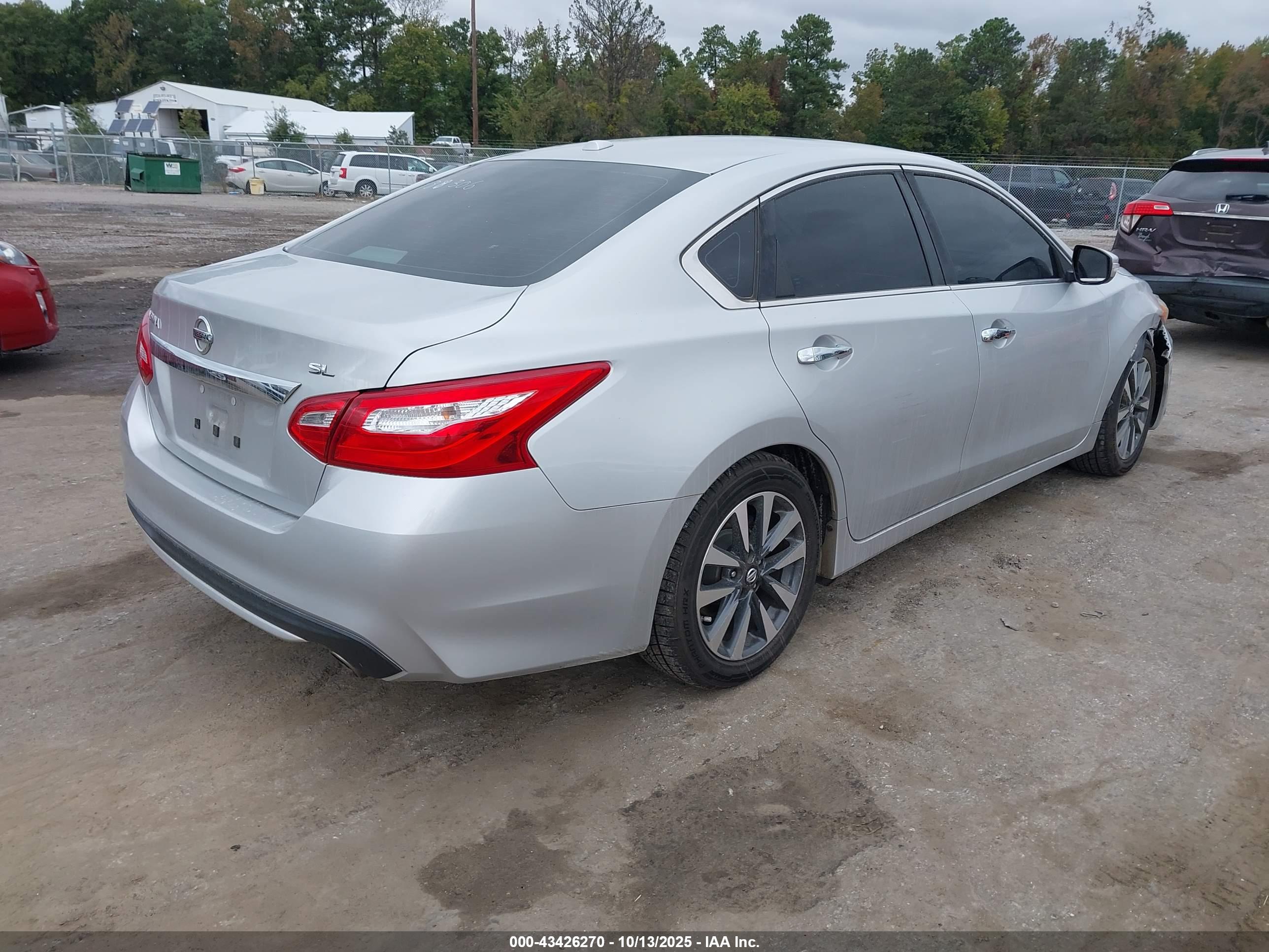 NISSAN ALTIMA image 4