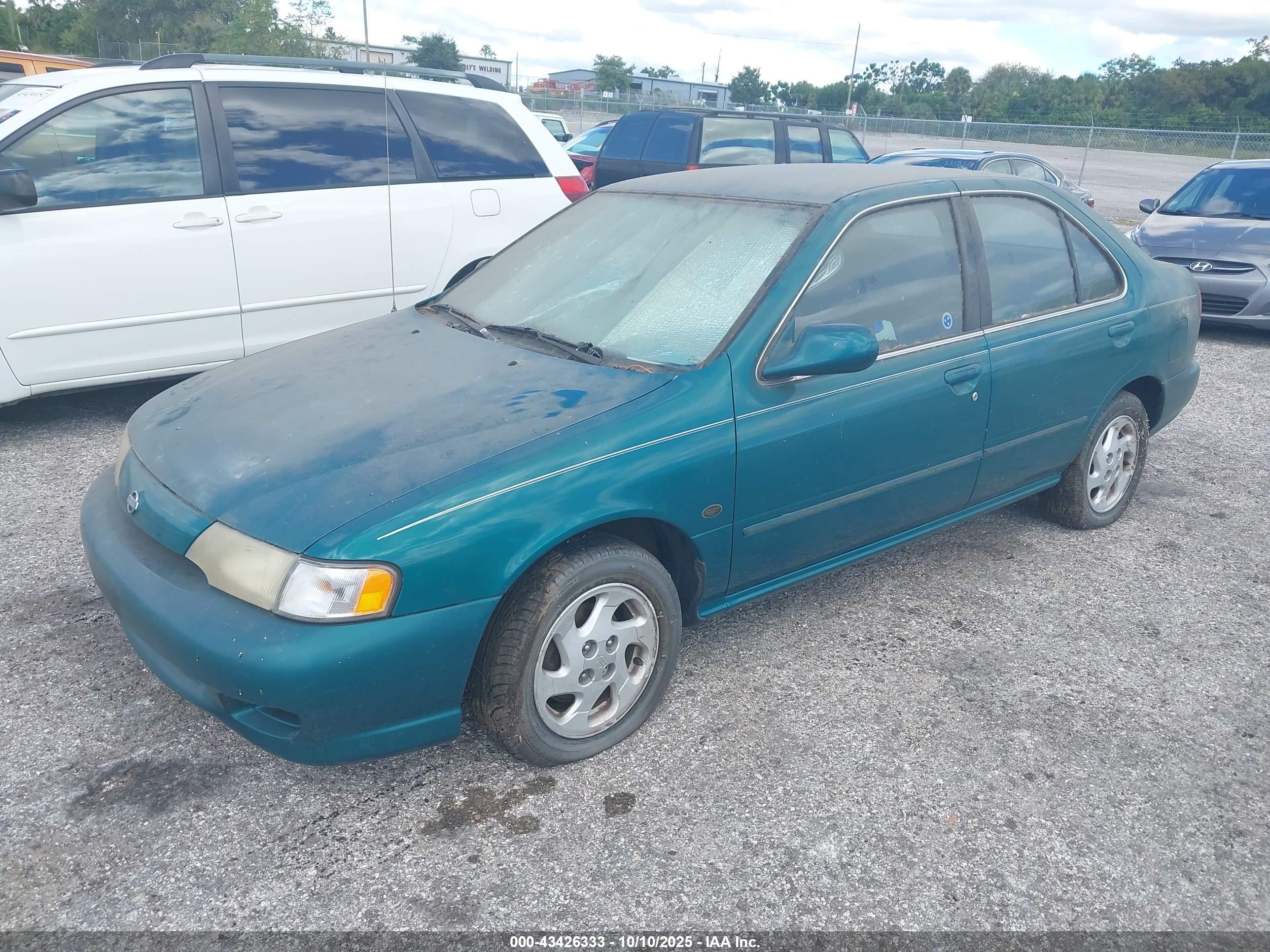 NISSAN SENTRA image 2