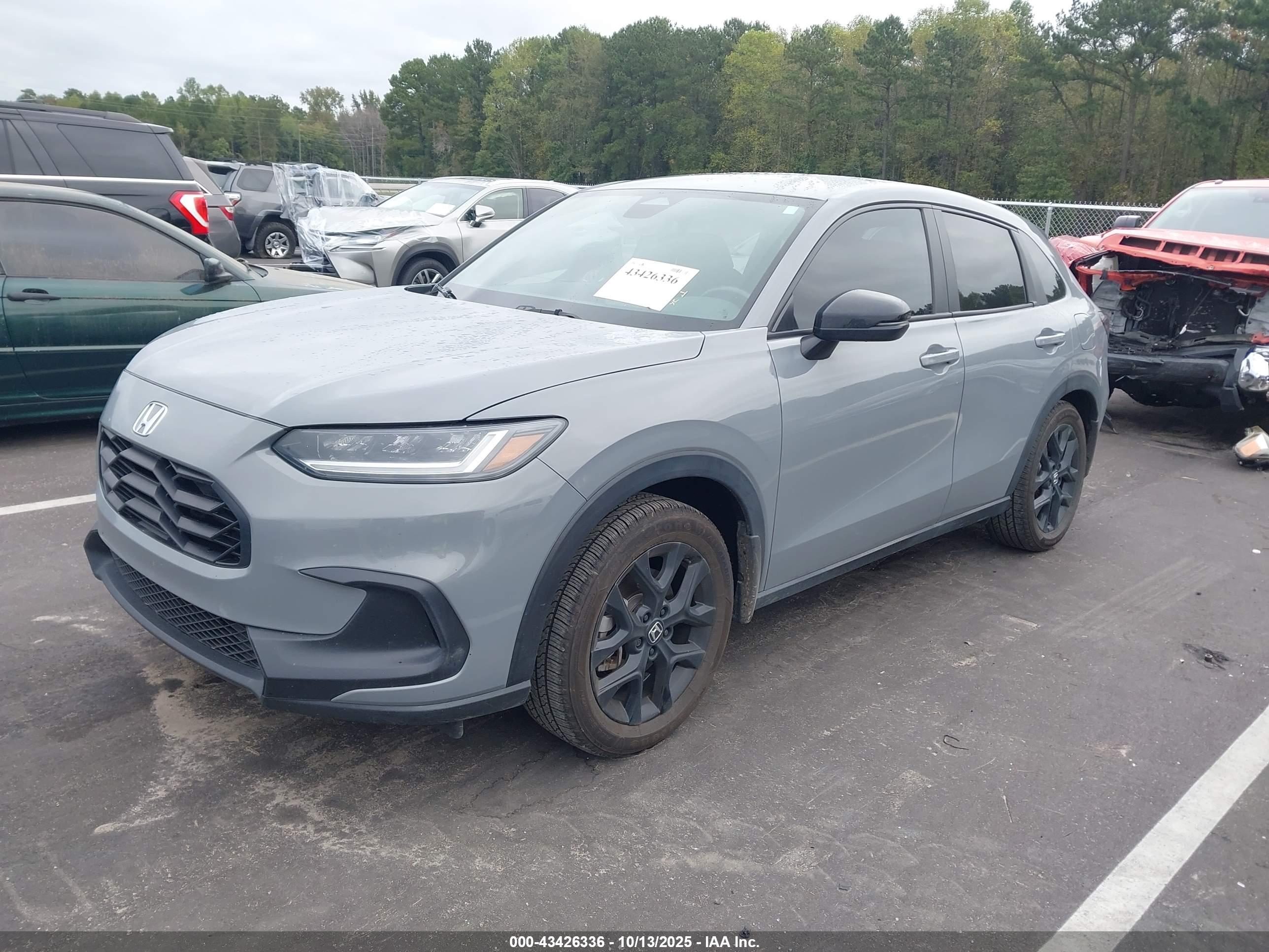 HONDA HR-V image 2