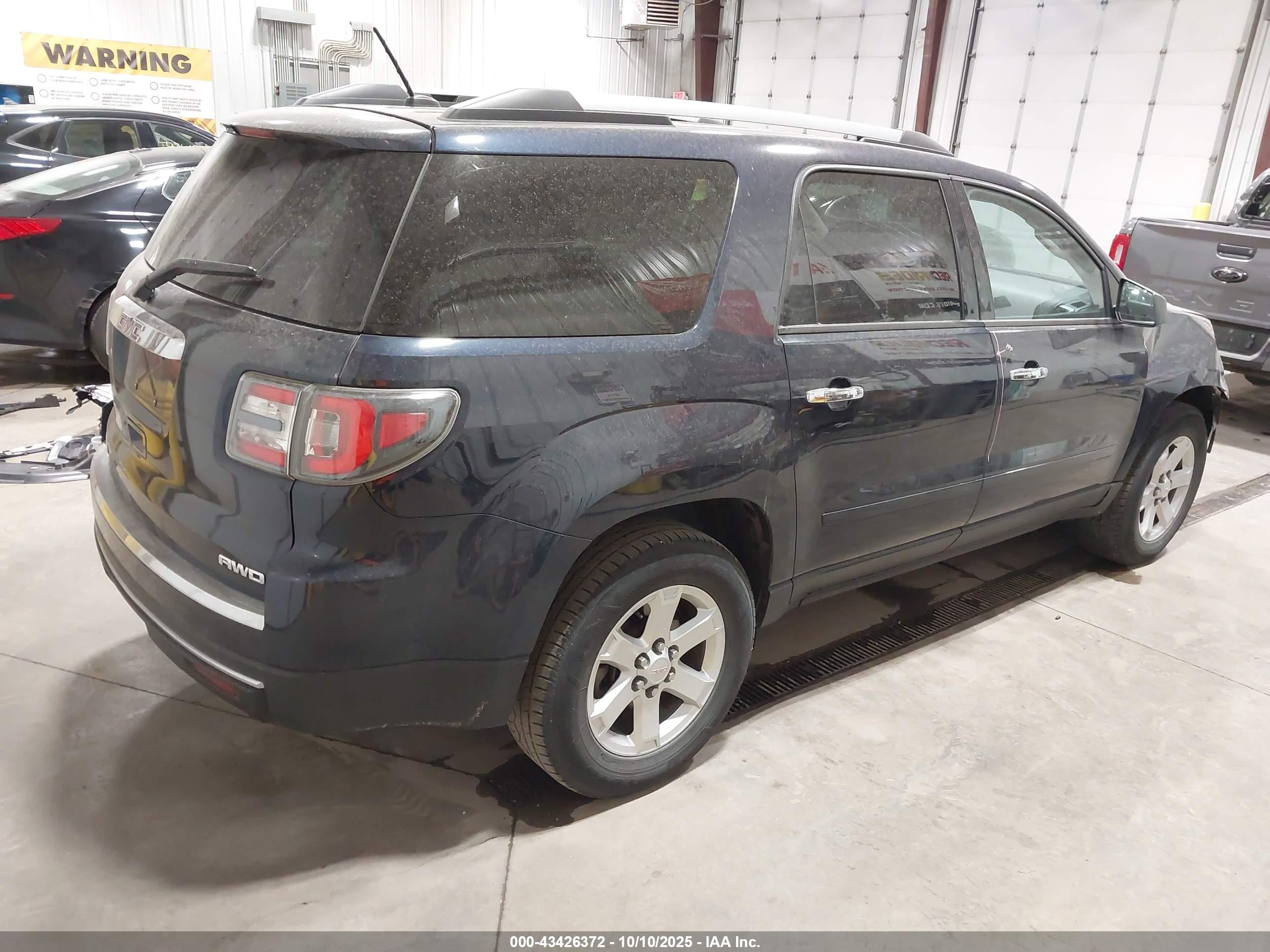 GMC ACADIA image 4