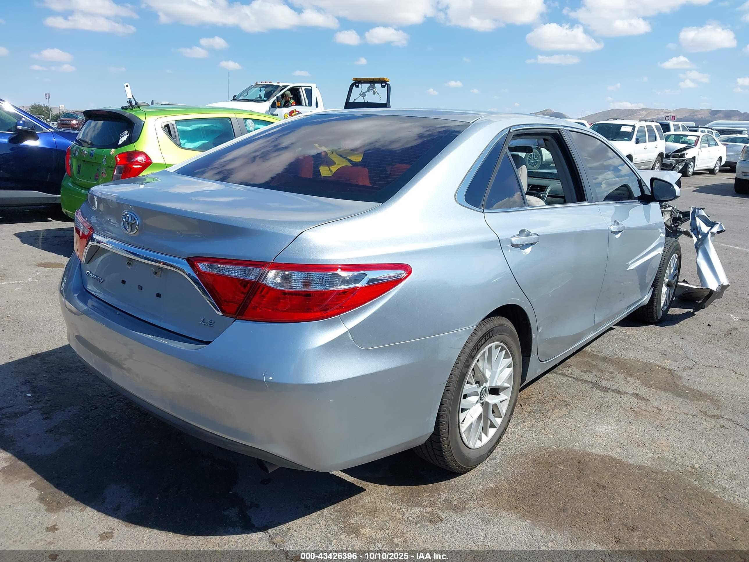 TOYOTA CAMRY image 4