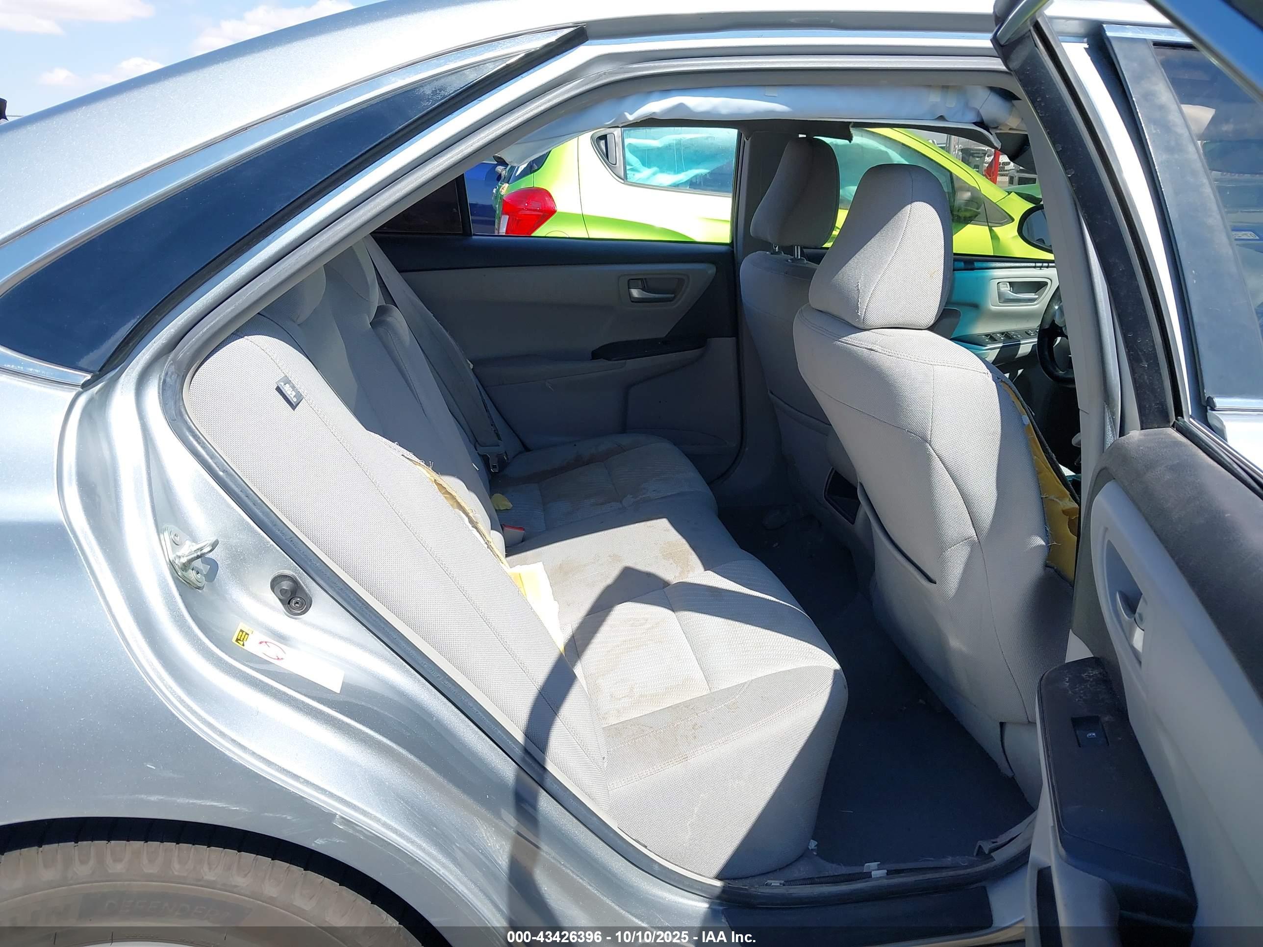 TOYOTA CAMRY image 8