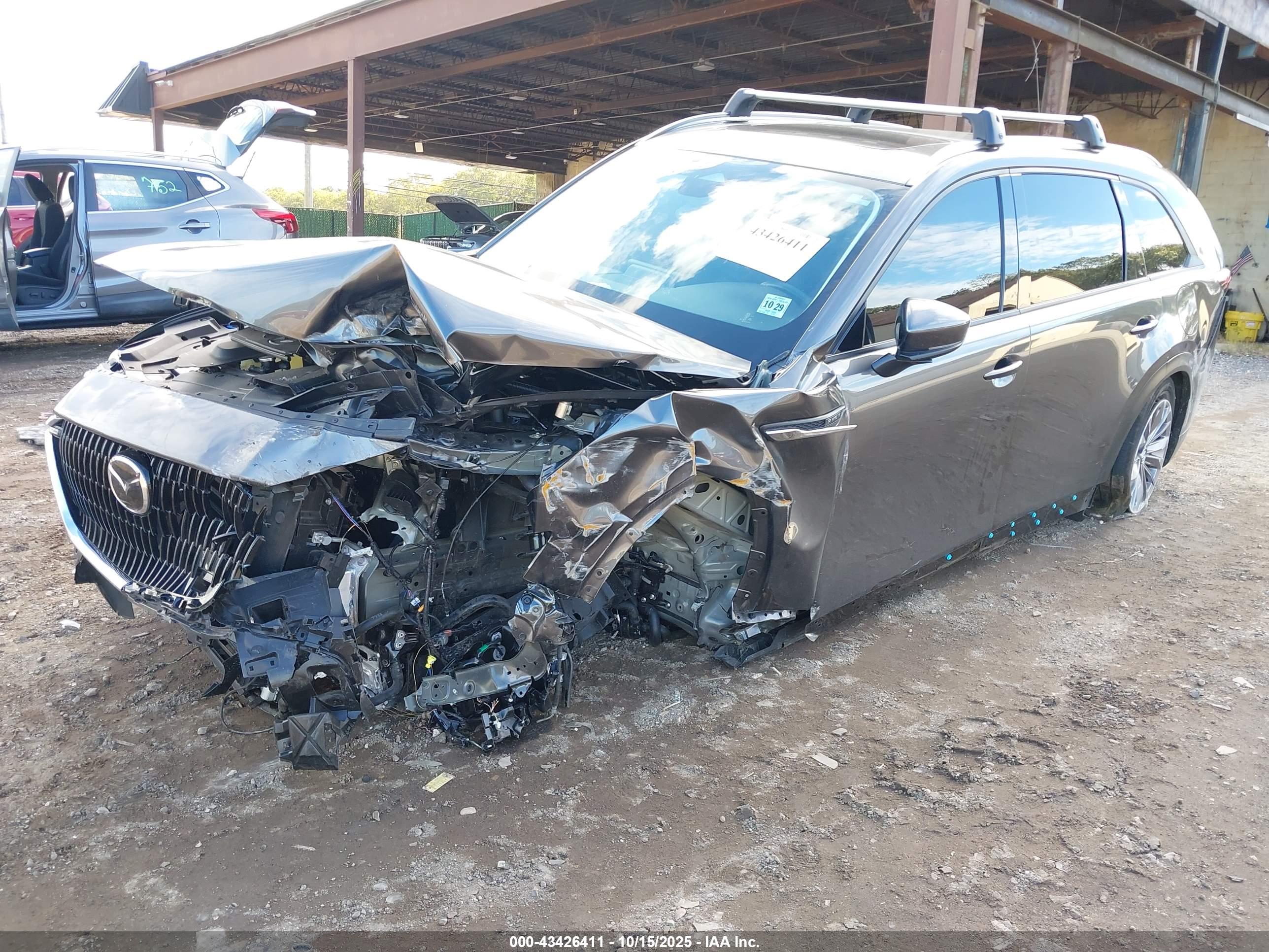 MAZDA CX-90 image 2