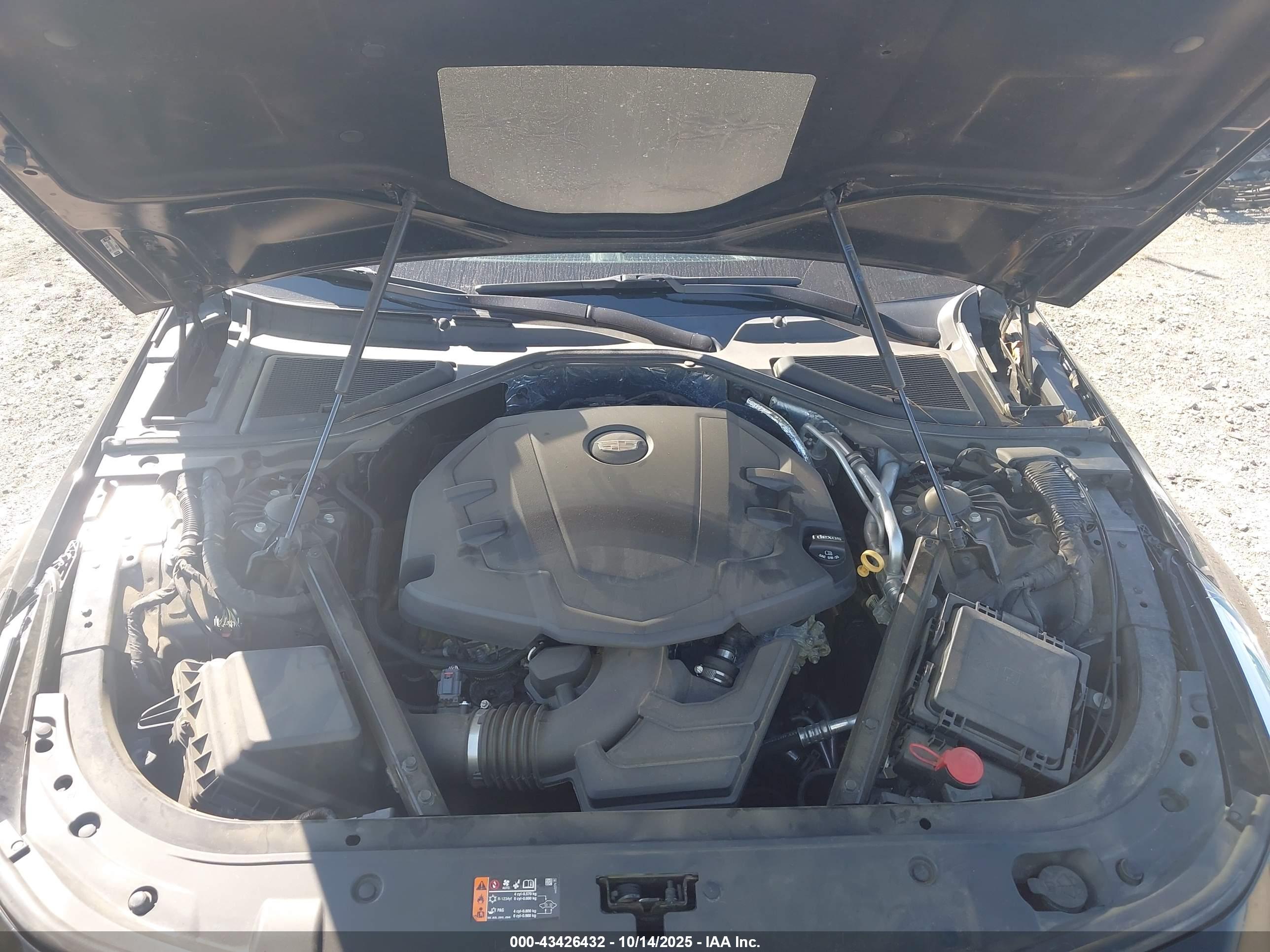 CADILLAC CT6 image 10
