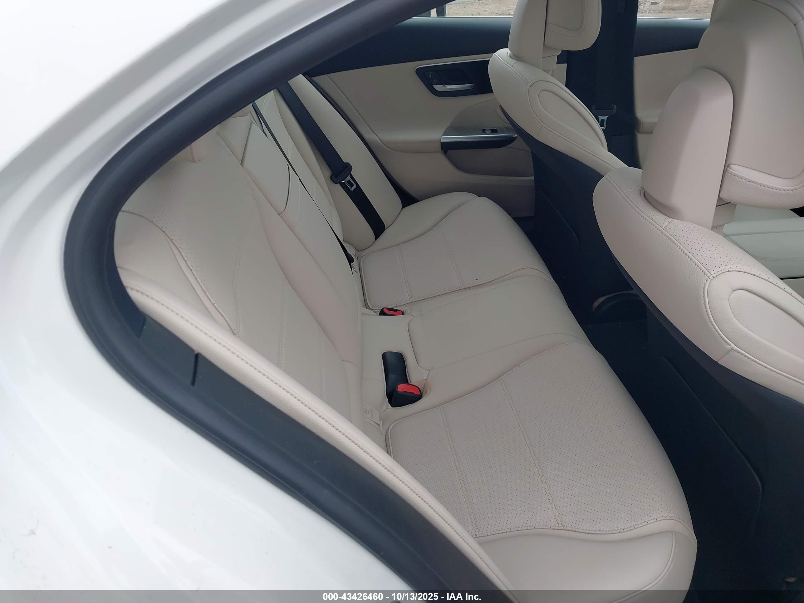 MERCEDES-BENZ C image 8