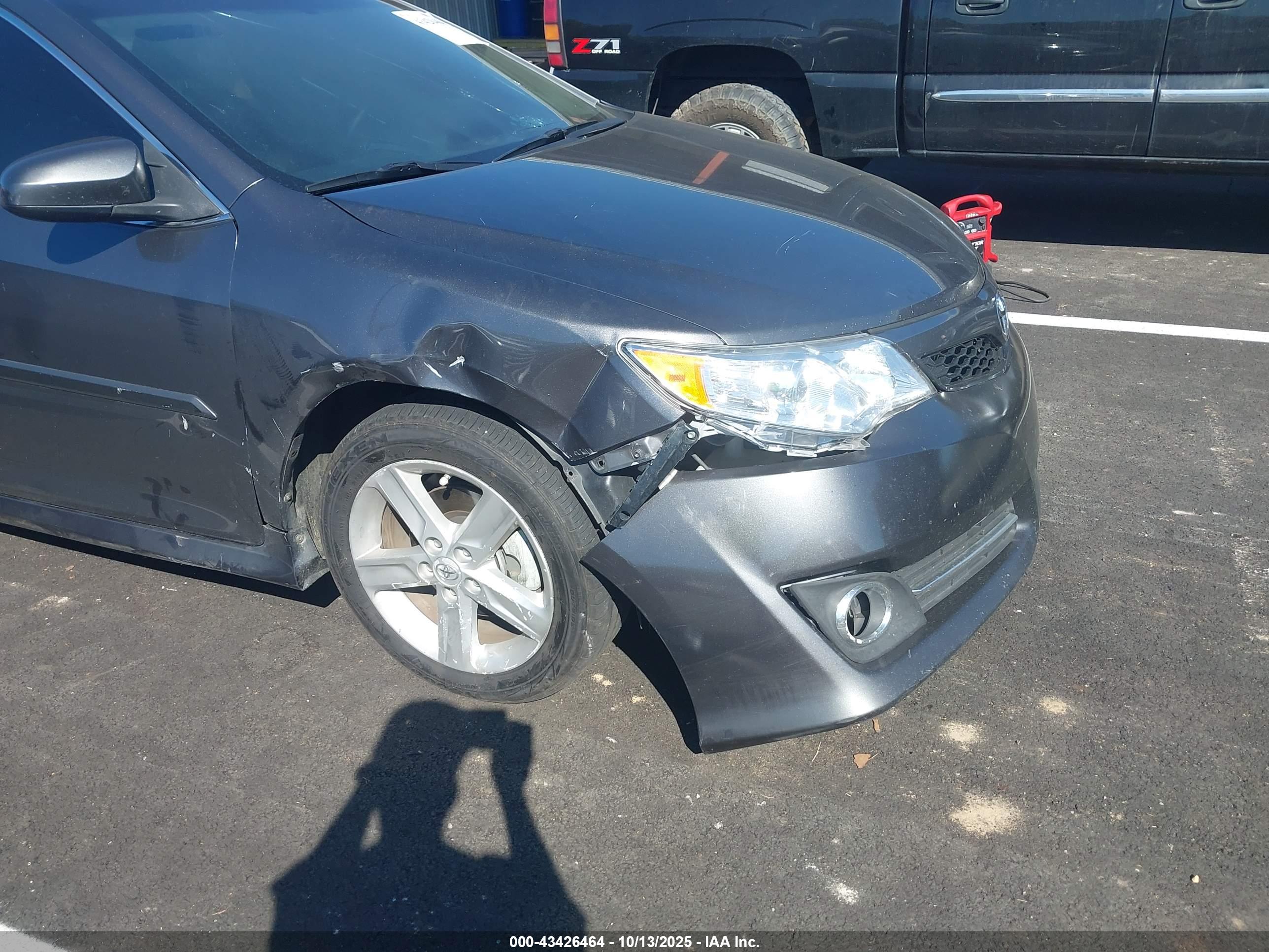 TOYOTA CAMRY image 6