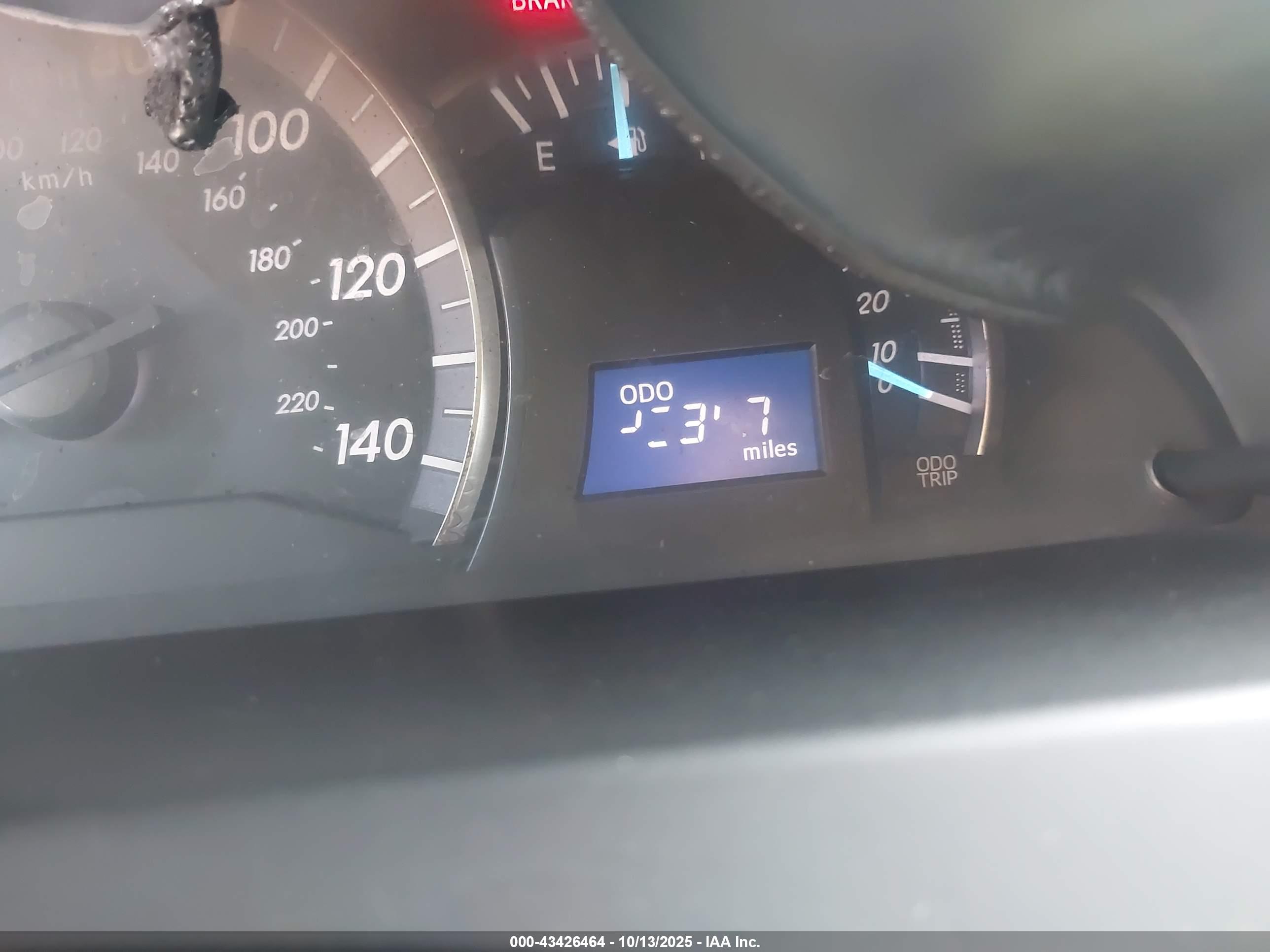 TOYOTA CAMRY image 7