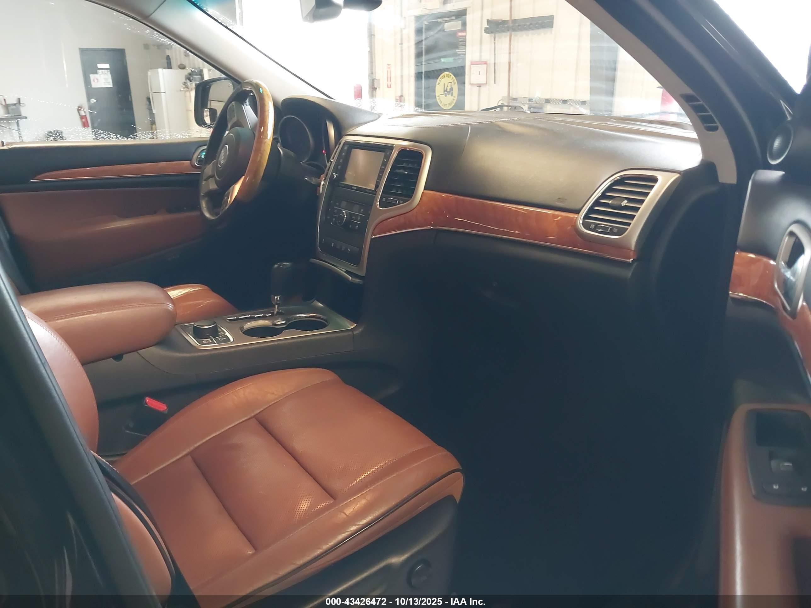 JEEP GRAND image 5