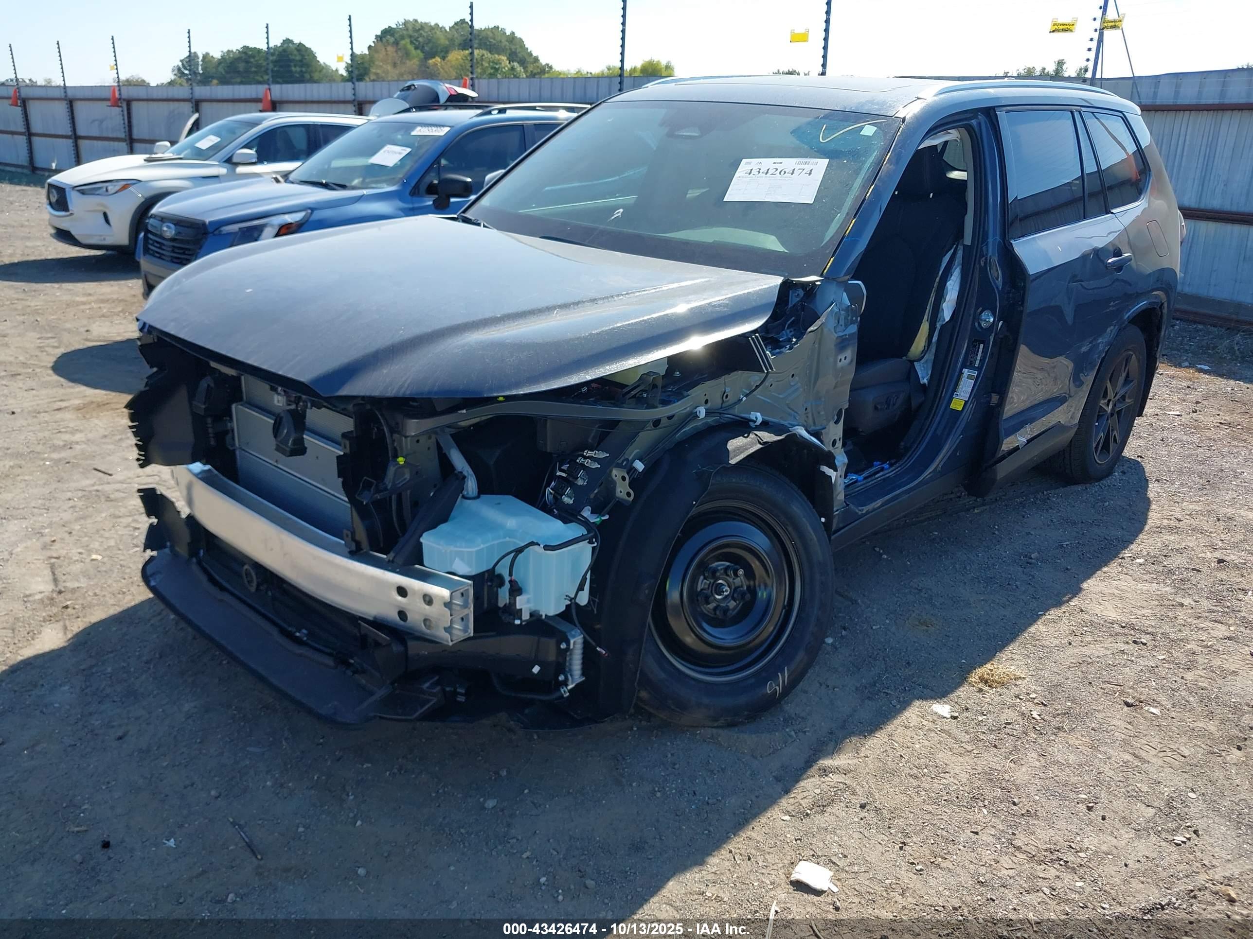 TOYOTA GRAND image 2