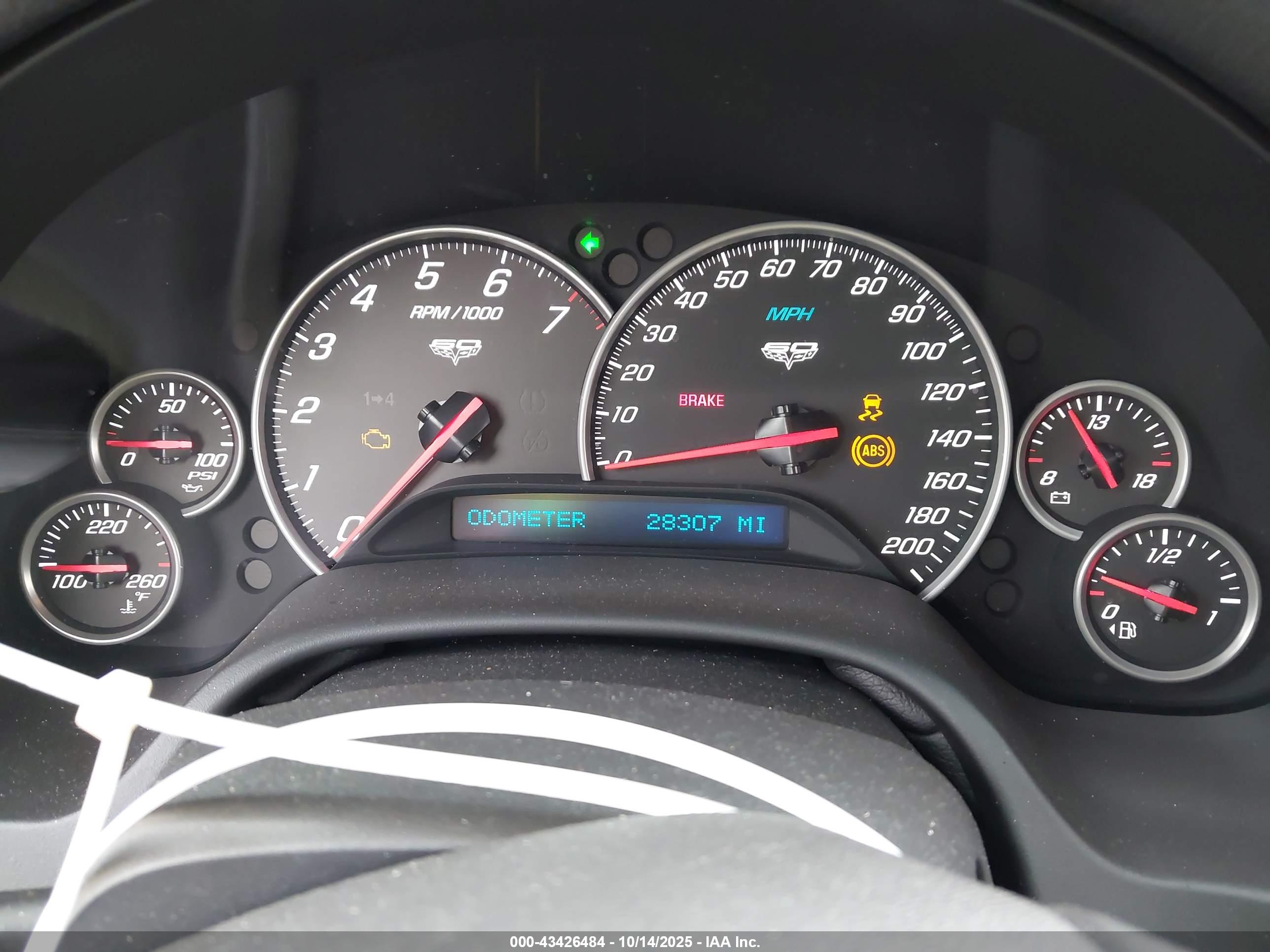 CHEVROLET CORVETTE image 7